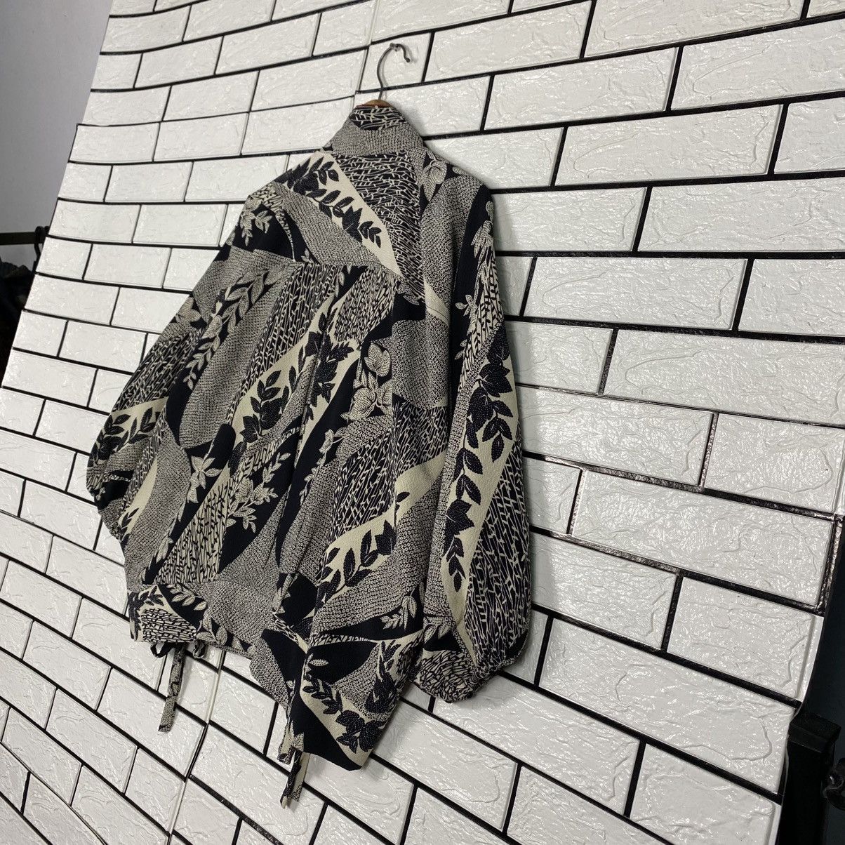Japanese Brand 📌Vintage Bomber Jacket Over Print Leaf Unbrand Issey Miyake Size US M / EU 48-50 / 2 - 11 Thumbnail