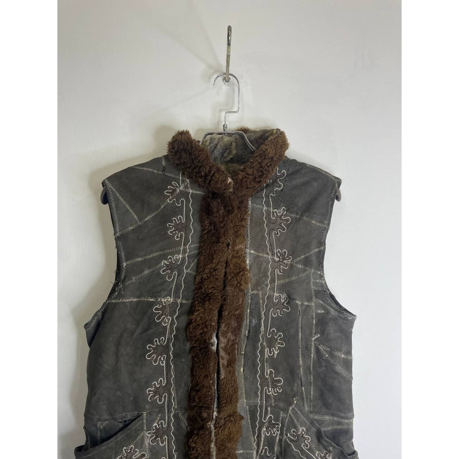 Japanese Brand × Vintage Vintage Shearling Patchwork Fur Vest Brown Suede Waistcoat Size M / US 6-8 / IT 42-44 - 3 Thumbnail