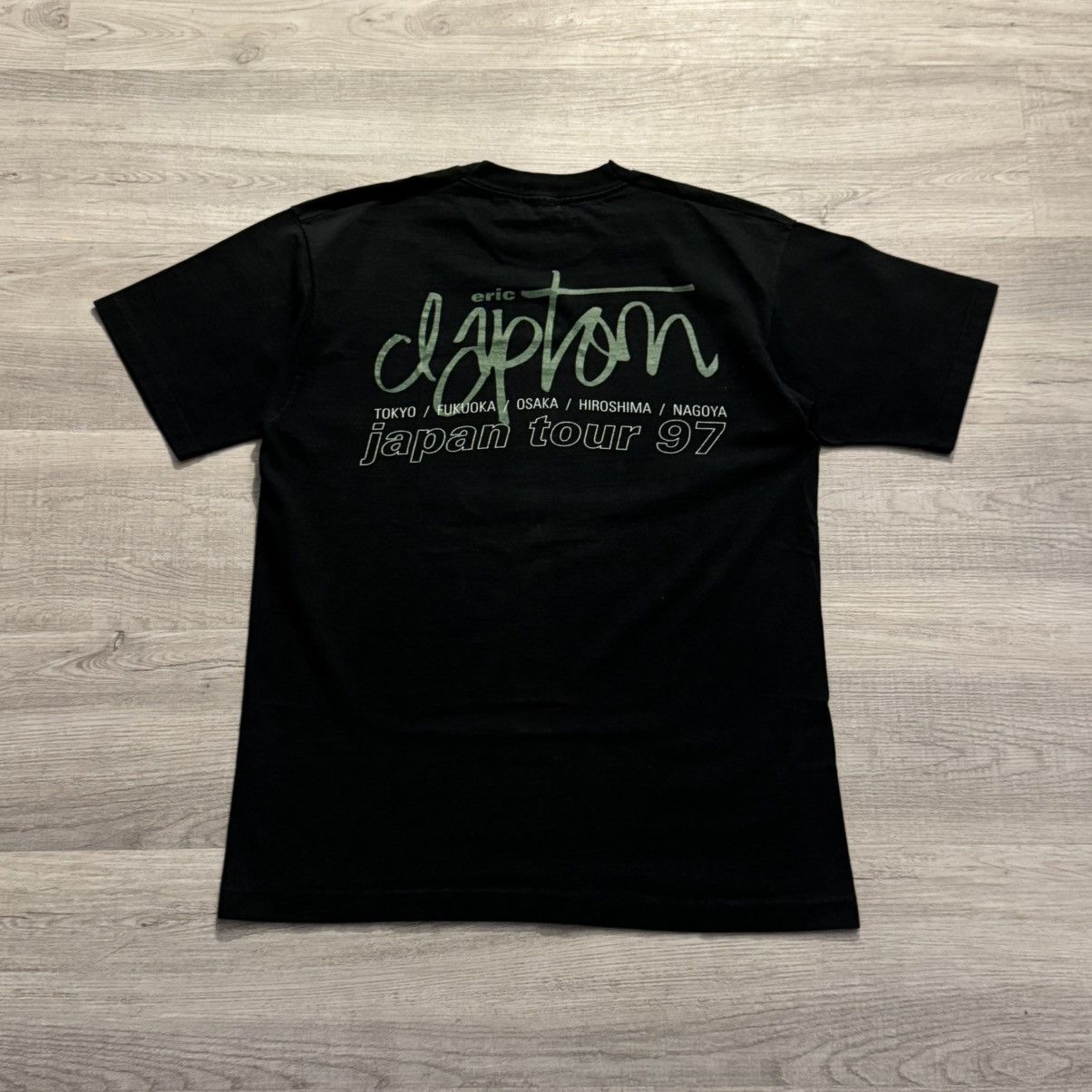 Vintage 1997 Eric Clapton Japan Tour Tee Fits M Size US M / EU 48-50 / 2 - 2 Thumbnail