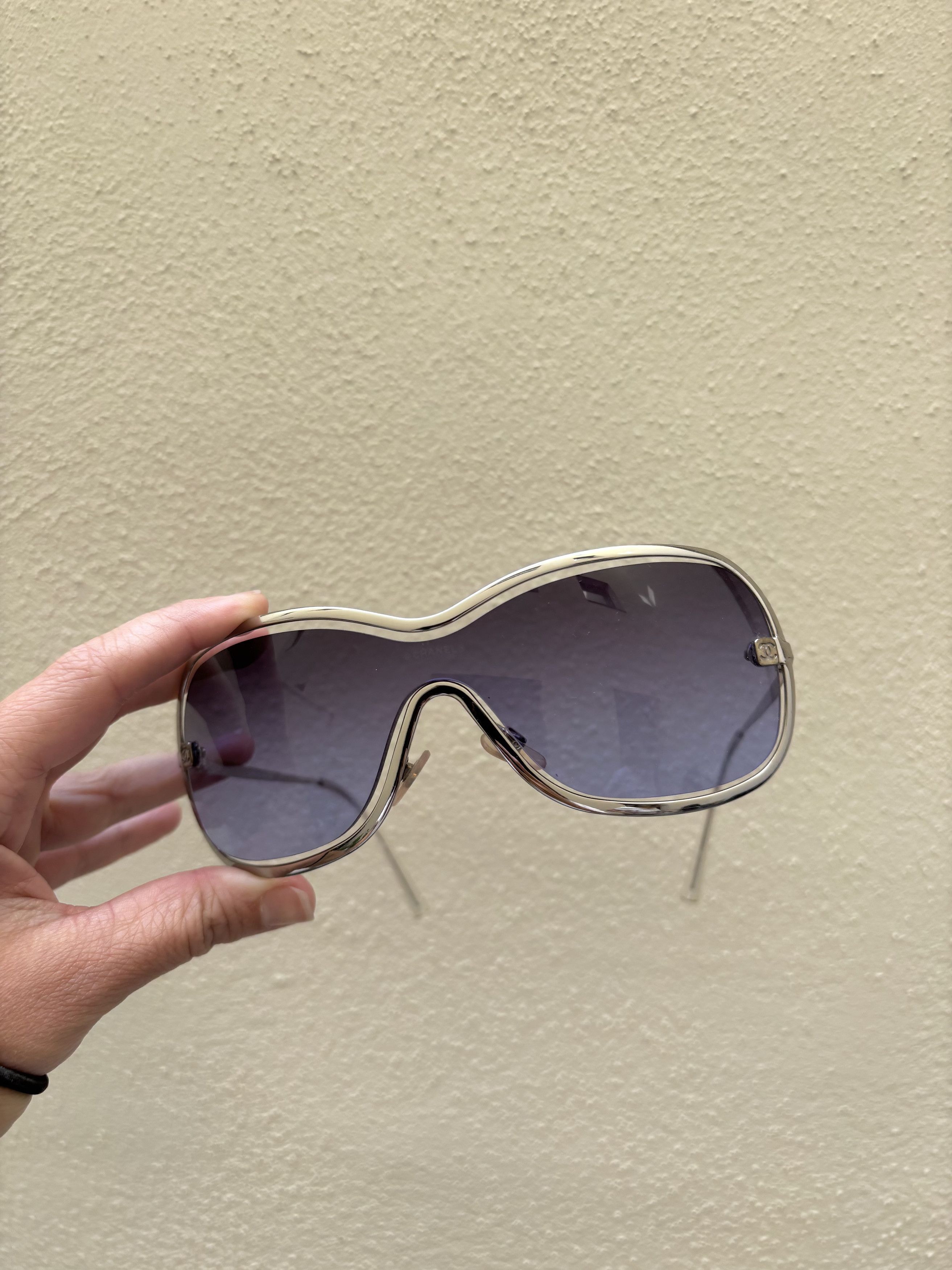 Chanel Chanel Sunglasses 4031 Rhinestone CC 4017 Rimless Vintage Size ONE SIZE - 4 Thumbnail