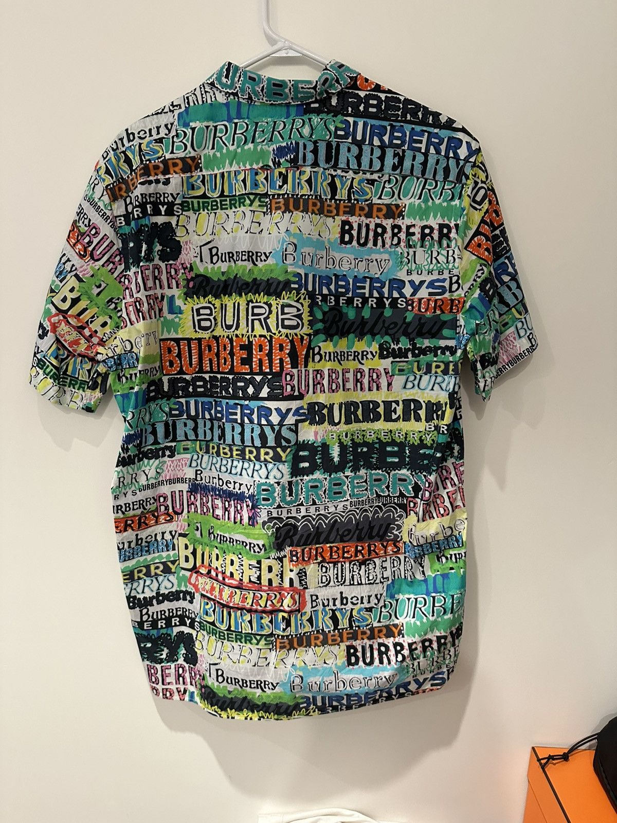 Burberry Burberry Button-Up Shirt Graffiti Size US XL / EU 56 / 4 - 2 Thumbnail
