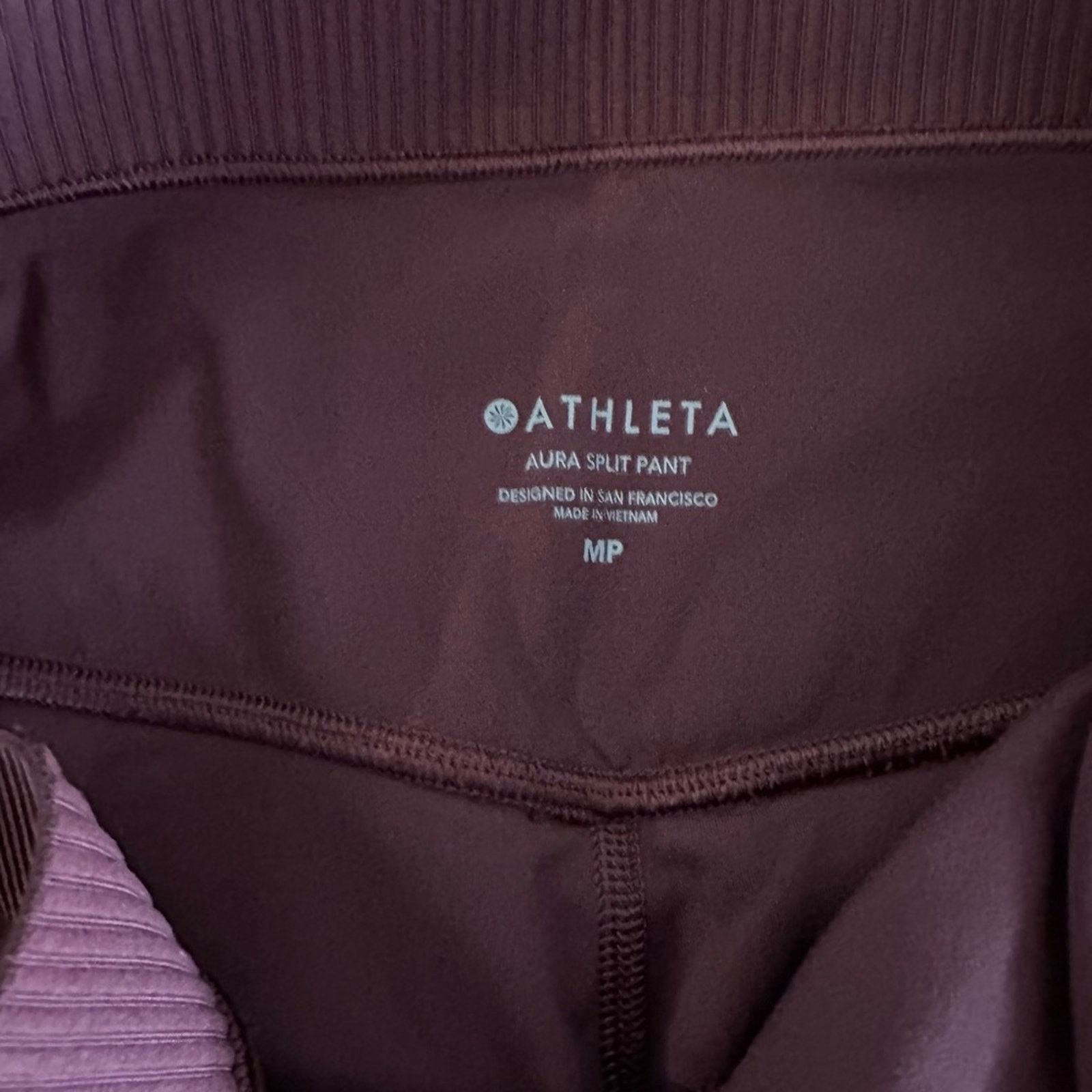 Athleta Athleta Aura Split Hem Pant - burgundy Medium Petite Size 30" / US 8 / IT 44 - 4 Thumbnail