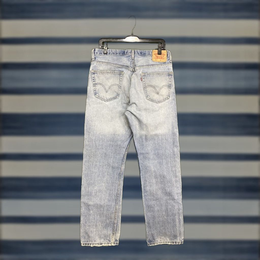 Levi's VINTAGE Levi's 505 Jeans Mens 33x30 Regular Fit Straight Leg Medium Wash Workwear Blue Cotton Denim Pants Regular Mens 33 30 Size US 33 - 1 Thumbnail