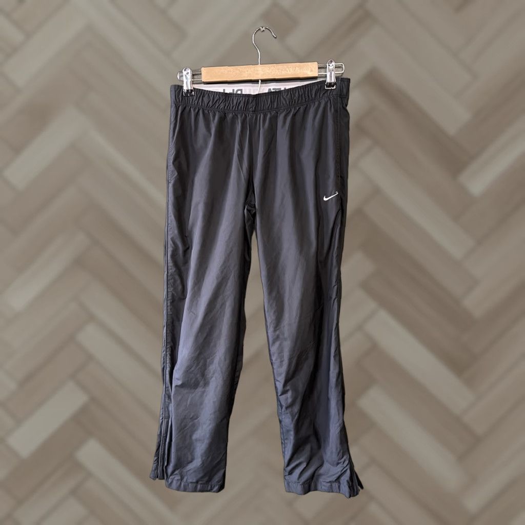 Nike VINTAGE Nike Y2K Mens Black Athletic Track Pants Size Small Size US 29 - 1 Thumbnail