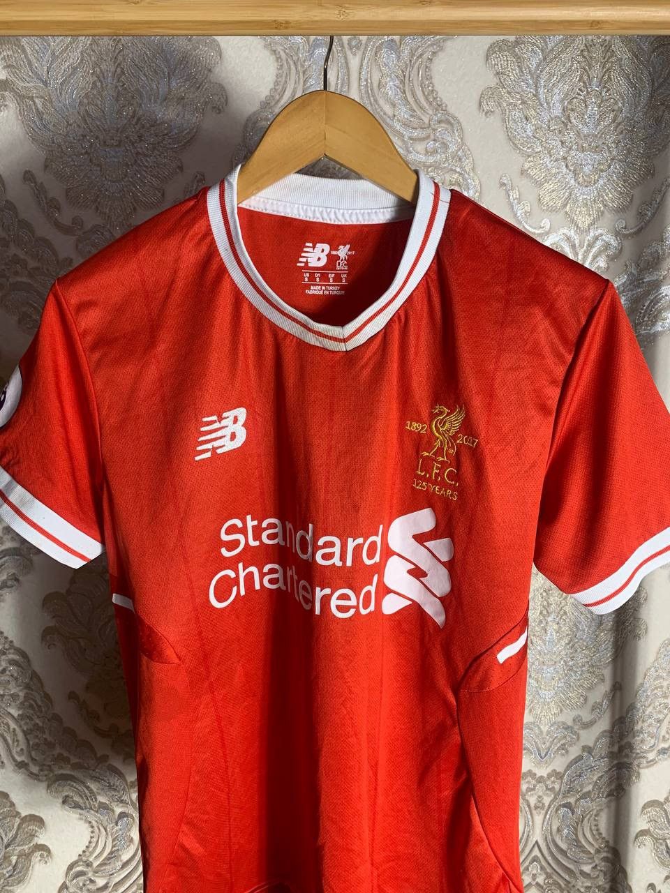 Vintage NEW BALANCE FC LIVERPOOL ENGLAND SOCCER JERSEY RETRO Y2K 90s Size US S / EU 44-46 / 1 - 2 Thumbnail