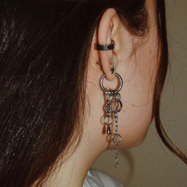 Jewelry Y2k punk grunge goth edgy dangly chain earrings (1pair) Size ONE SIZE - 1 Thumbnail
