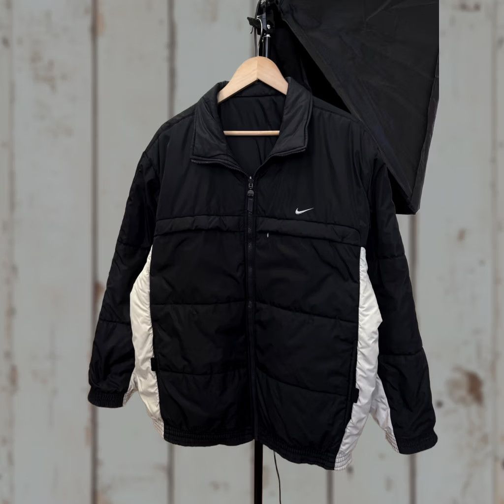 Nike 🇺🇸Vintage 90s Nike Reversible Puffer Jacket Synthetic Filling Size L Black Size US L / EU 52-54 / 3 - 1 Thumbnail