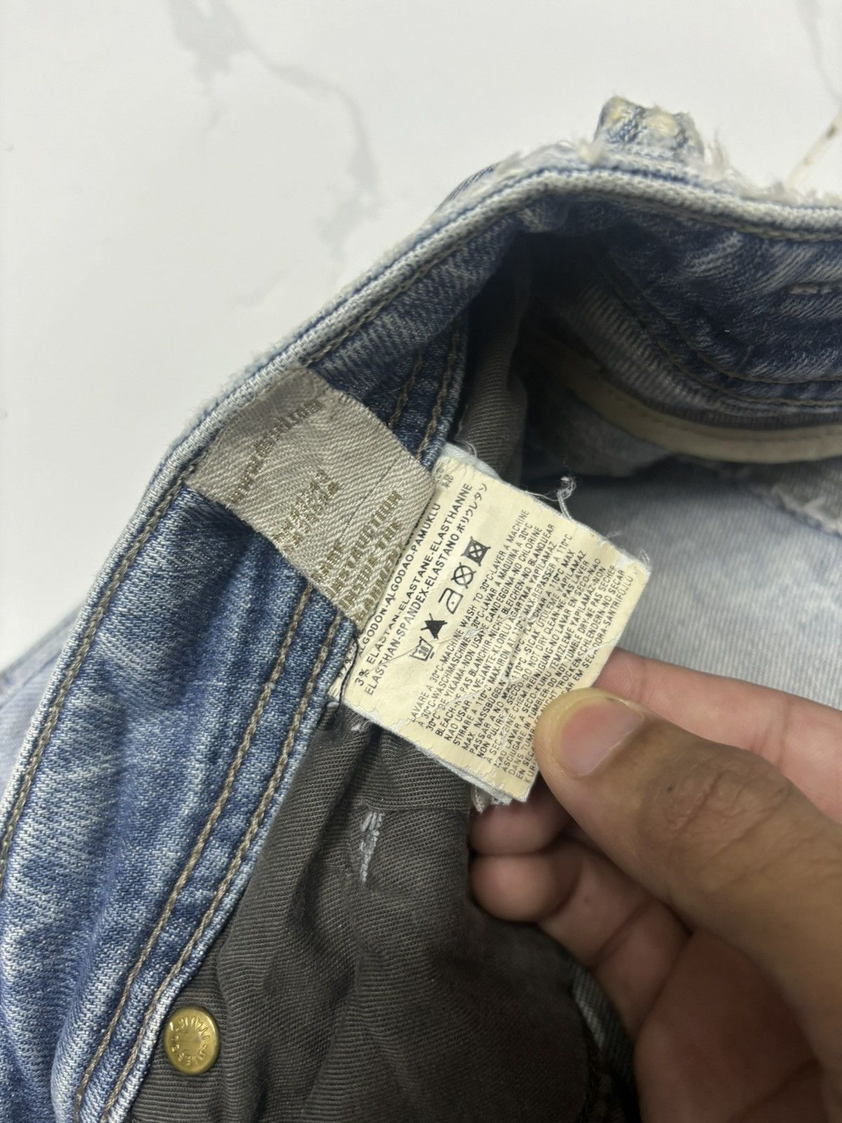 Diesel RARE DIESEL TATTOO ART DISTRESSED DENIM JEANS Size US 35 - 13 Thumbnail
