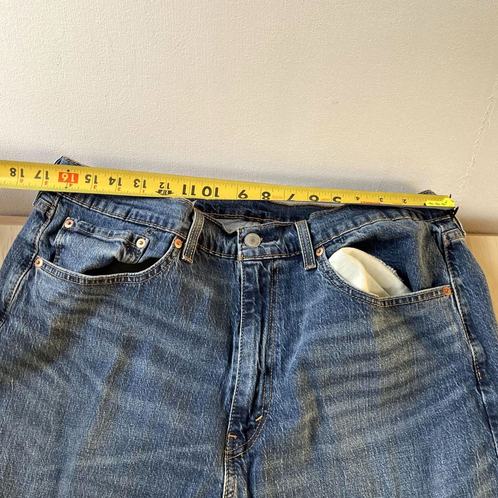 Levi's Levis 505 Jeans Mens 36x30 Medium Wash Blue Denim Regular Fit Straight Casual Jeans Size US 36 / EU 52 - 3 Thumbnail