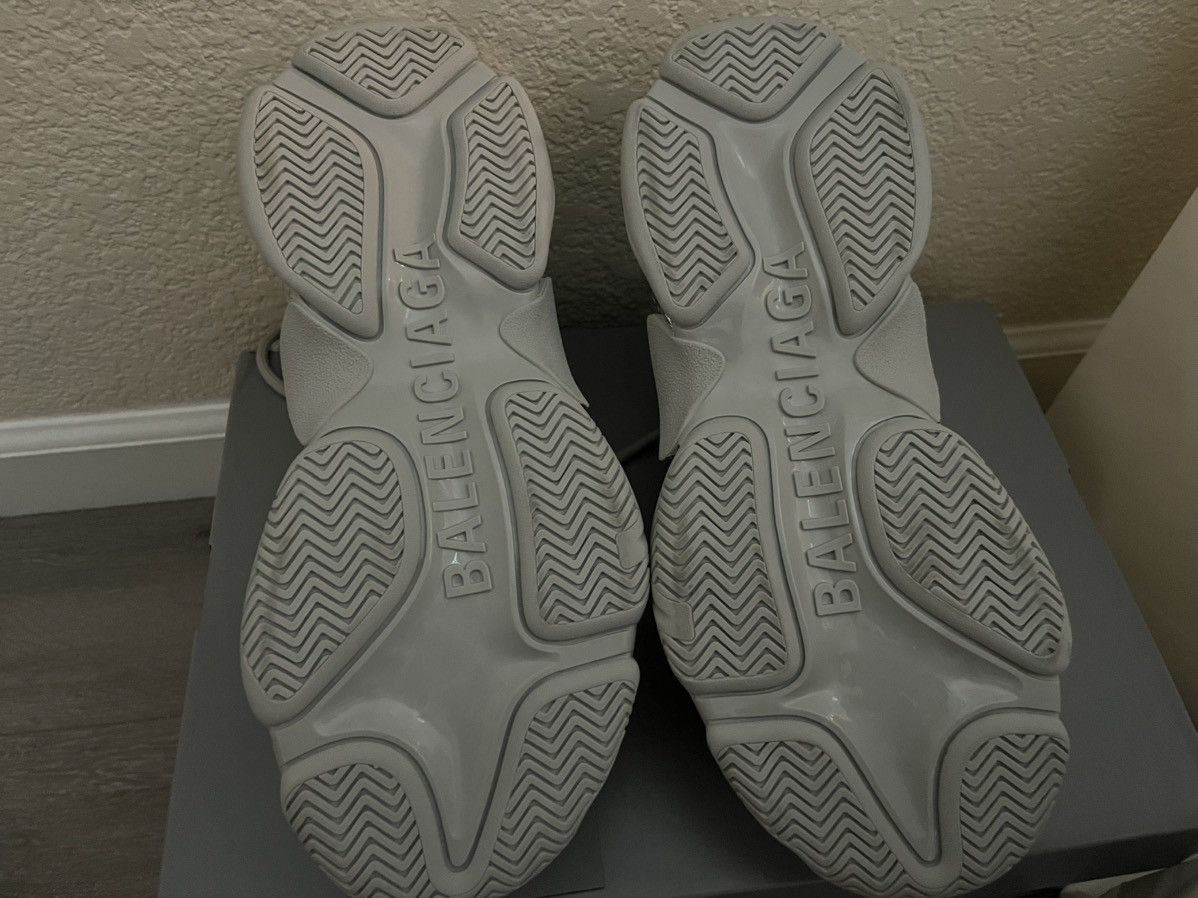 Balenciaga Balenciaga Triple S in Silver Size US 9 / EU 42 - 4 Thumbnail