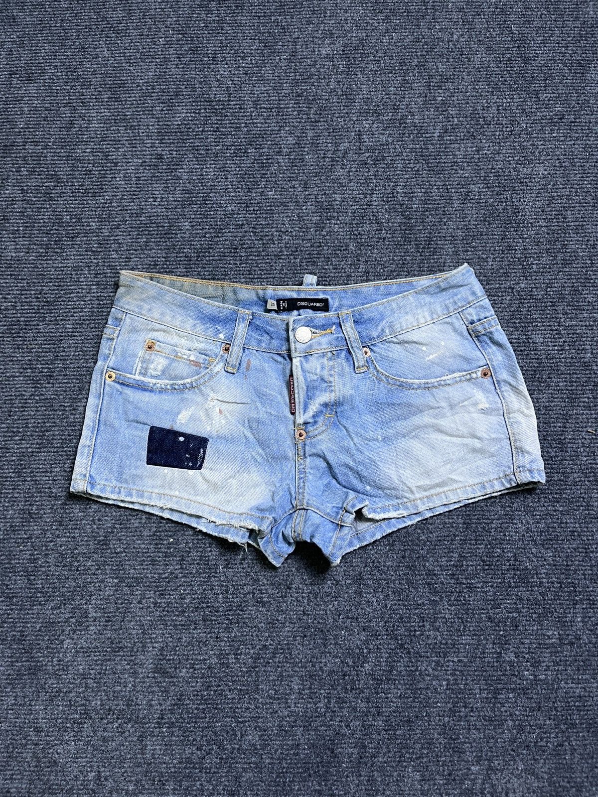 Dsquared2 Dsquared2 distressed low-rise mini denim shorts Size 28" / US 6 / IT 42 - 1 Thumbnail