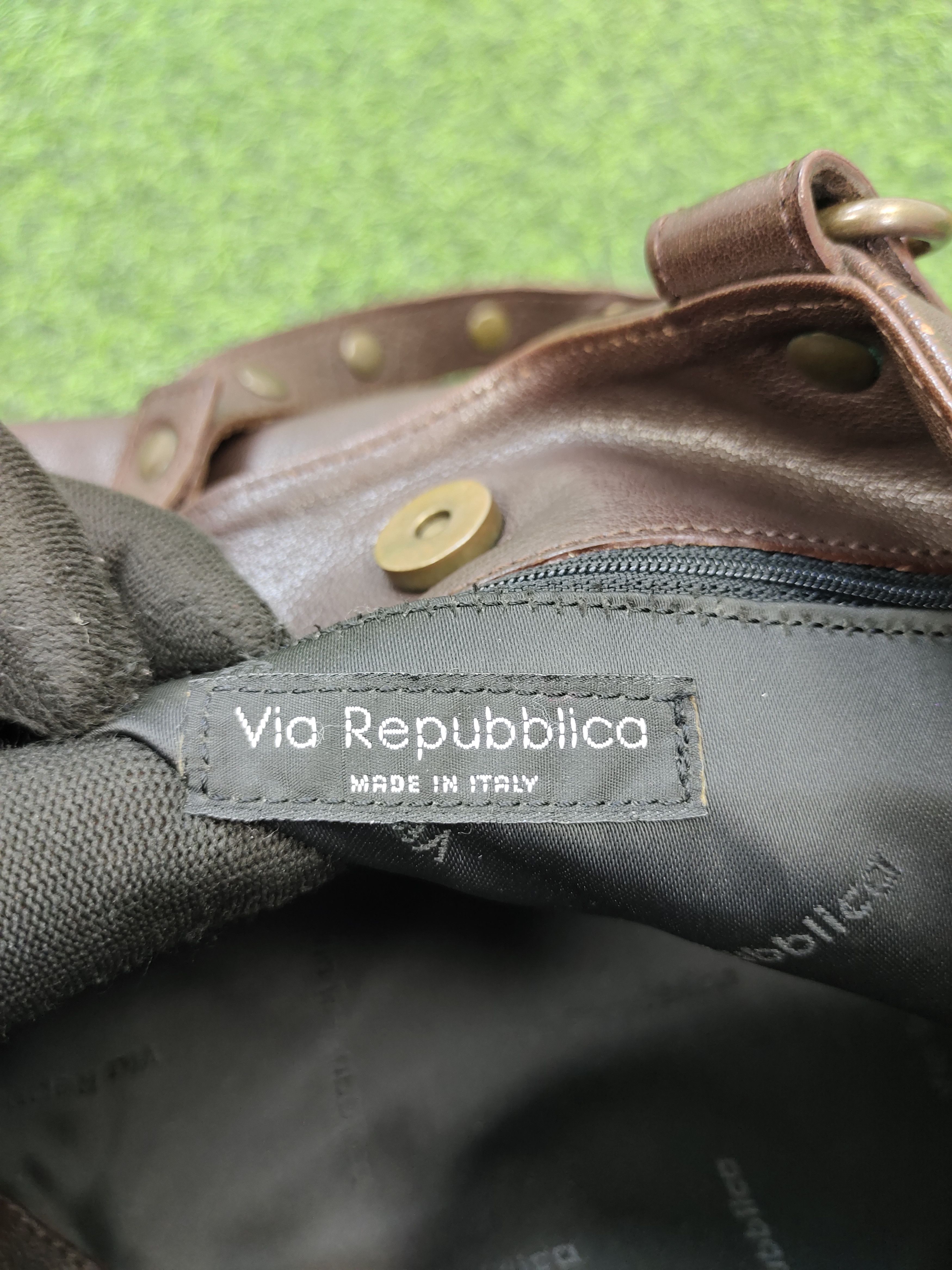 Vintage Via Repubblica Italy Patina Full Leather 2 Way Bag
