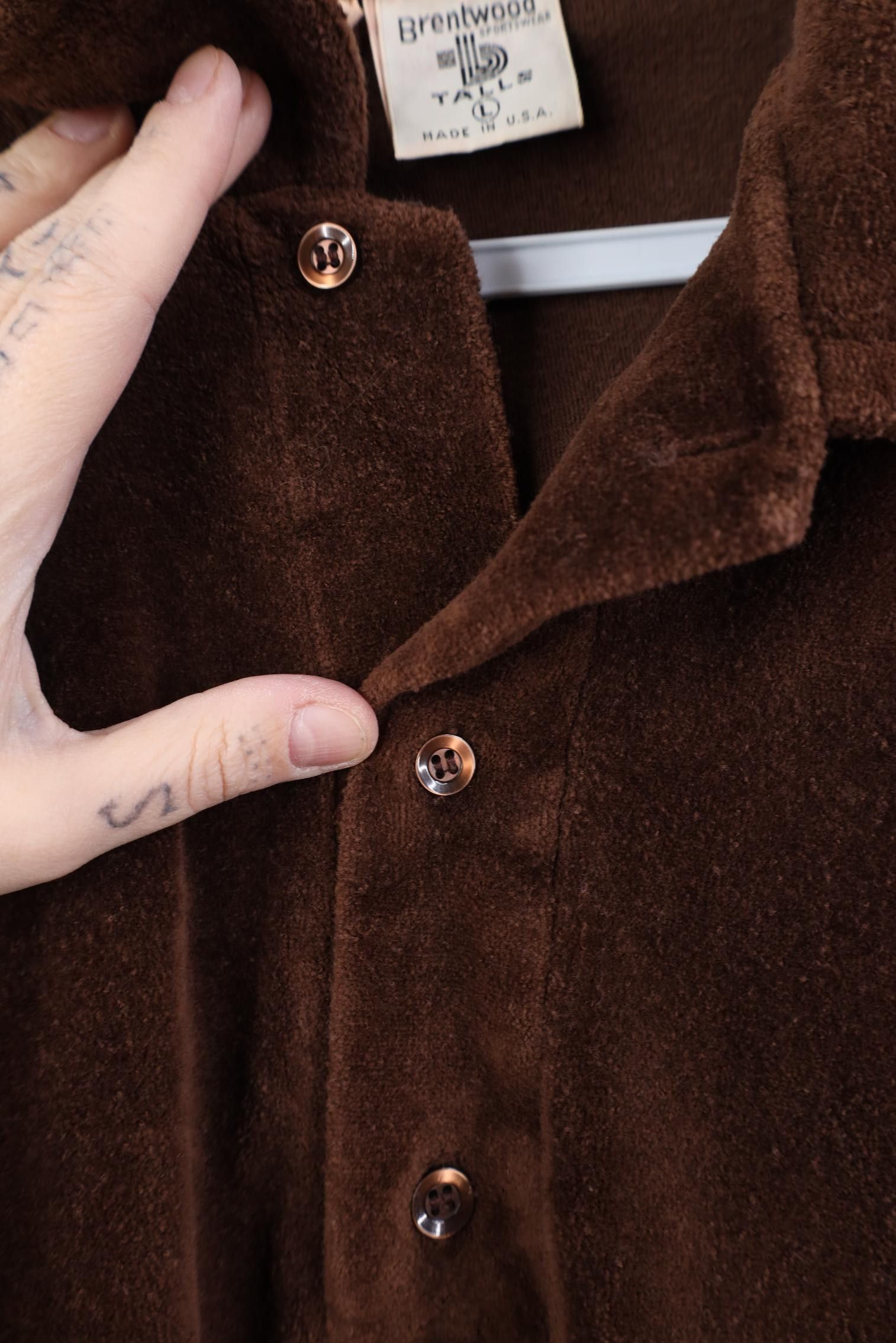Vintage Vintage 70s Streetwear Velour Long Sleeve Polo Brown USA Size US L / EU 52-54 / 3 - 4 Thumbnail