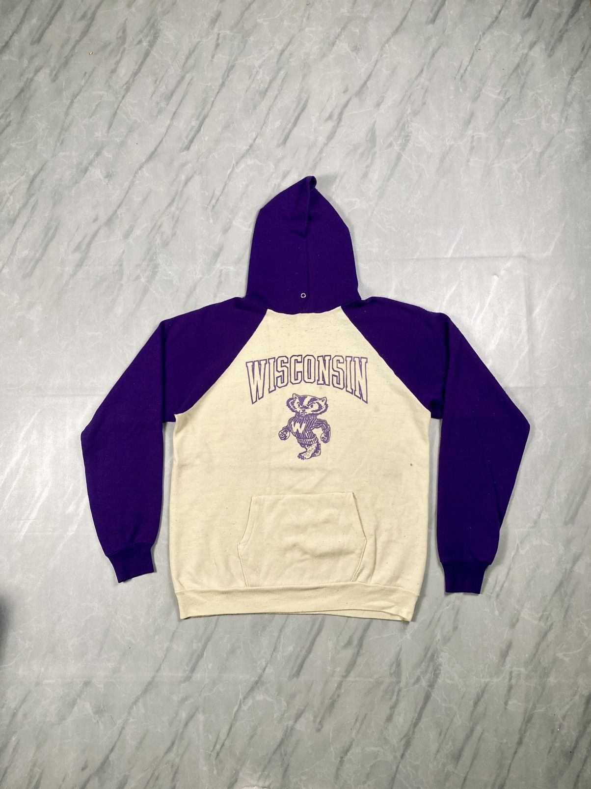 American Apparel Vintage Early 90s Wisconsin Raglan Pullover Hooded Size US L / EU 52-54 / 3 - 1 Thumbnail