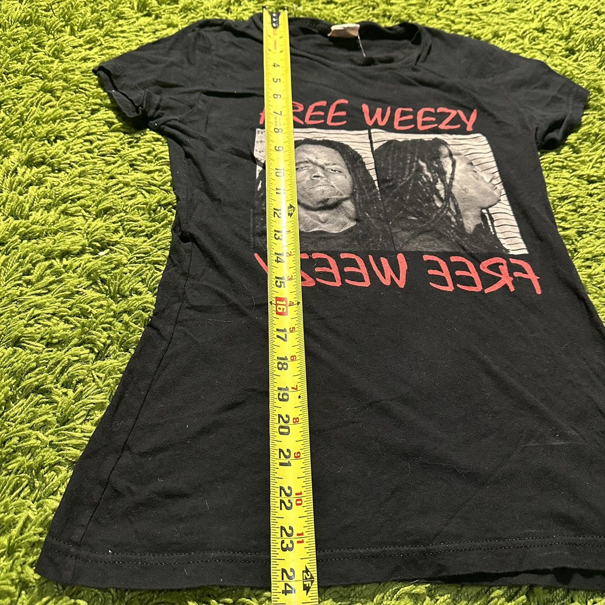Lil Wayne × Vintage Crazy Rare “Free Weezy” Women’s Lil Wayne Tee Size S / US 4 / IT 40 - 5 Thumbnail