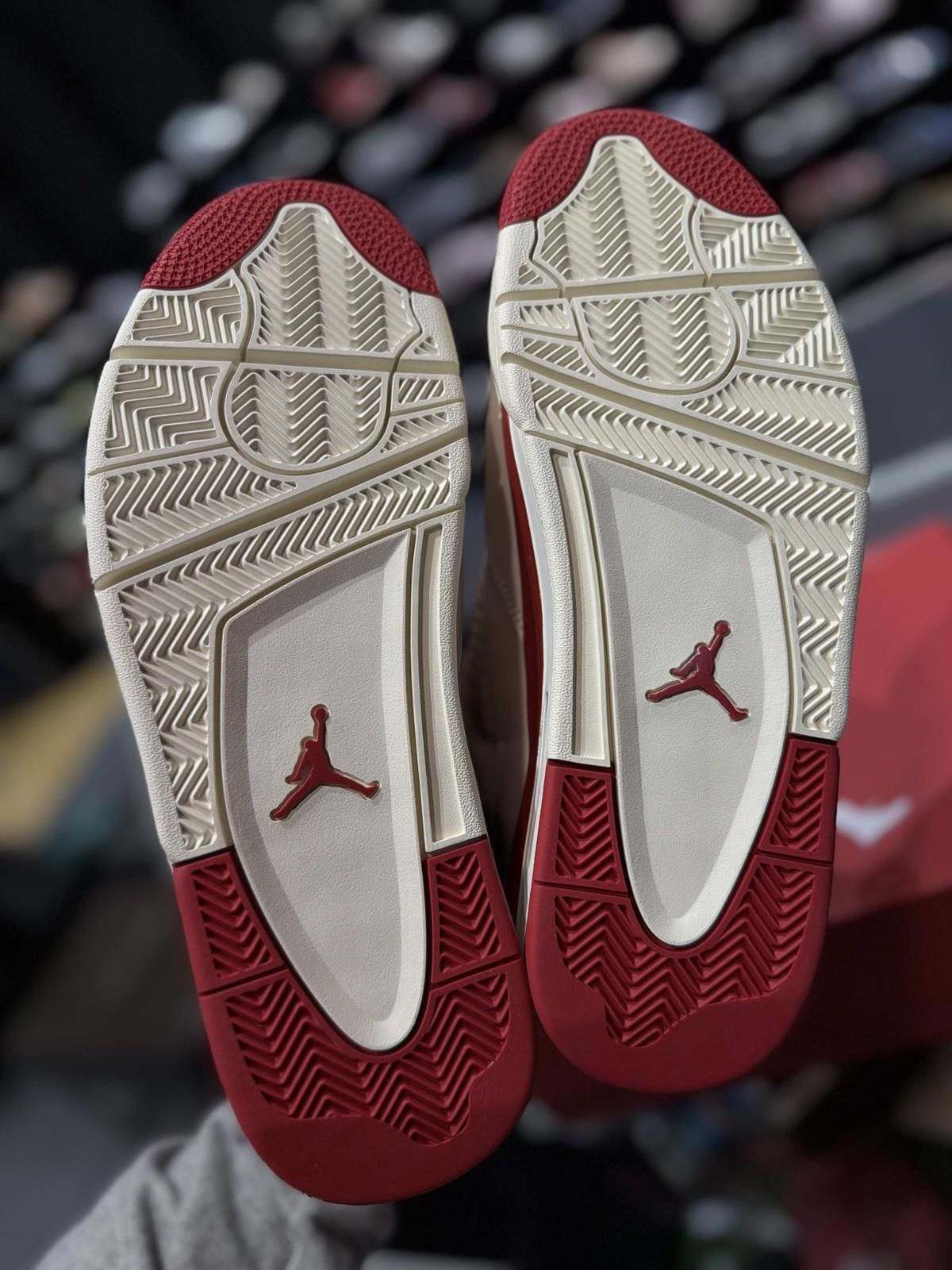 Jordan Brand Nike Air Jordan 4 Retro Valentines Day Size 13.5W / 12M Size US 12 / IT 42 - 10 Thumbnail
