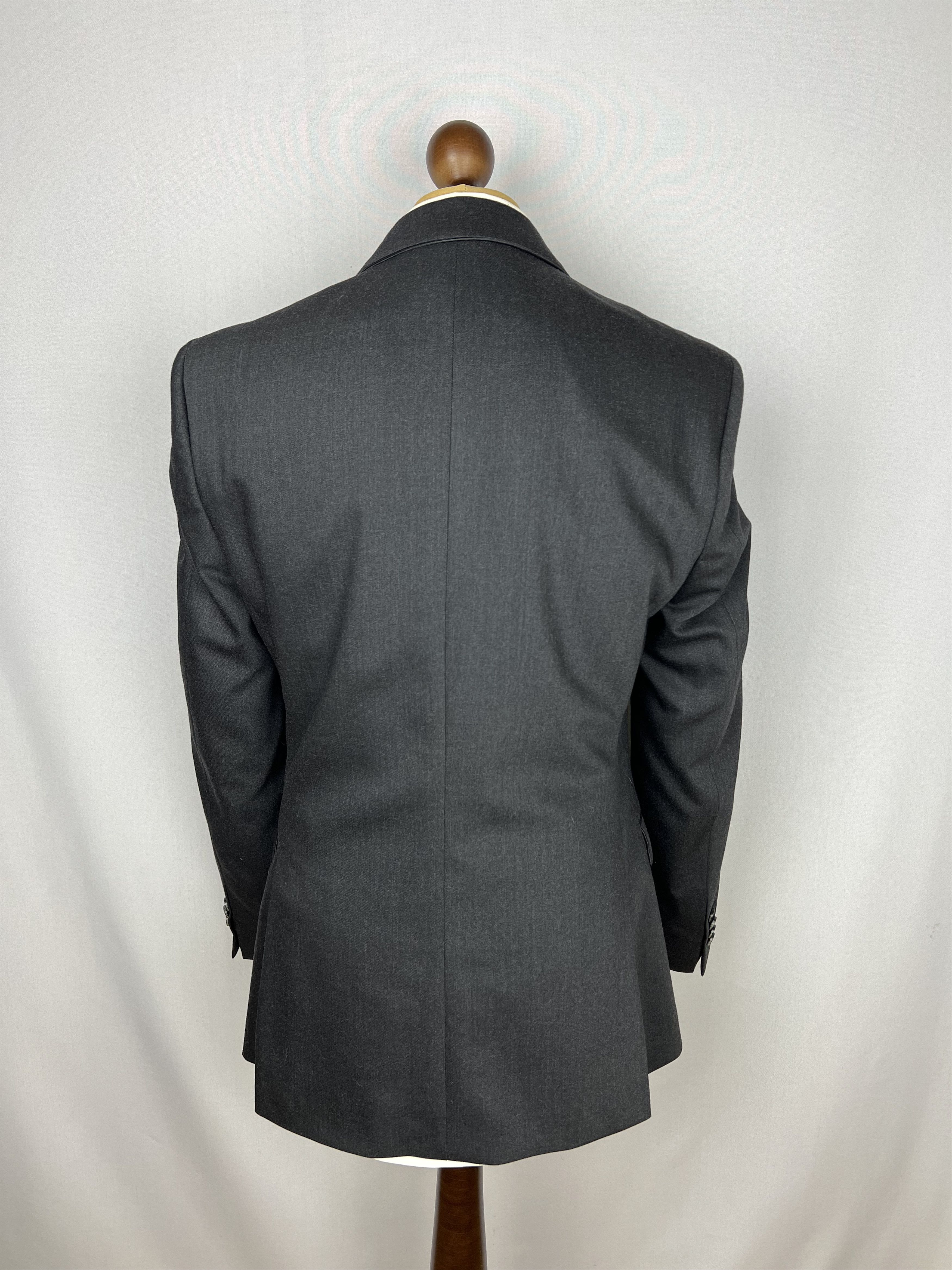 Karl Lagerfeld Modern 2-Piece Solid Wool Blend Suit Size 38R - 5 Thumbnail