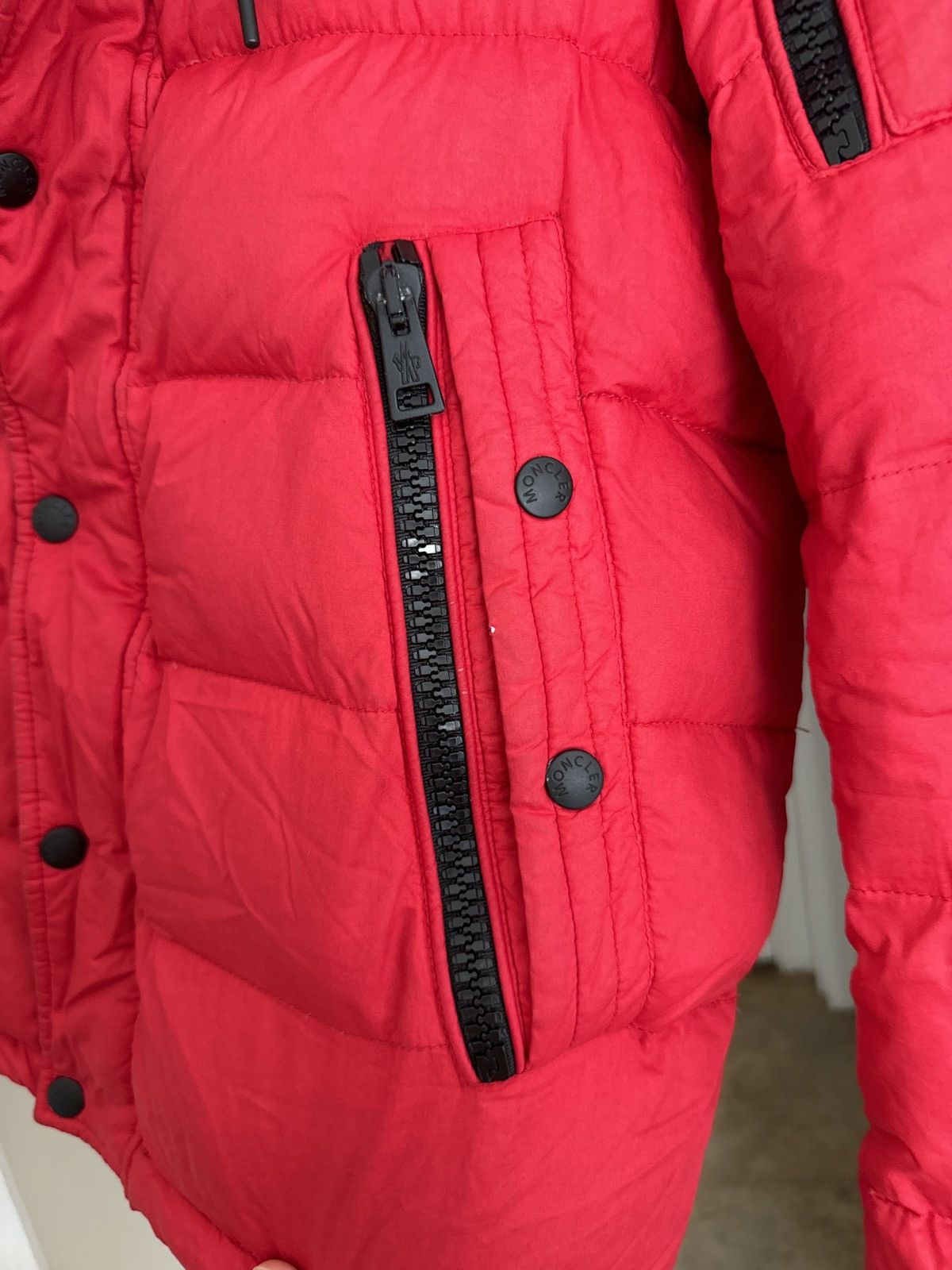 Moncler Moncler down jacket Size US L / EU 52-54 / 3 - 7 Thumbnail