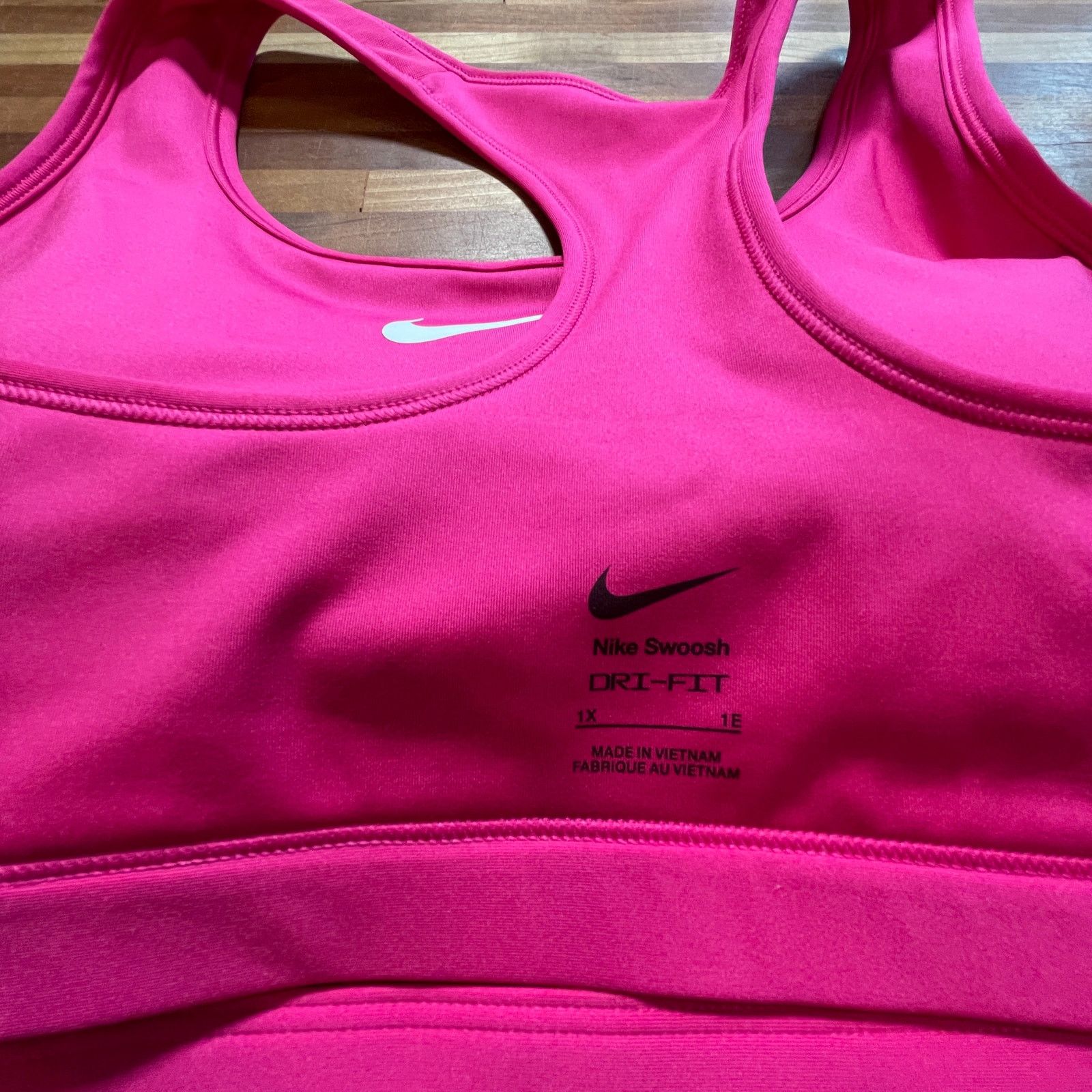 Nike Nike Women's Swoosh Medium Sports Bra hot pink 1X Size ONE SIZE - 4 Thumbnail