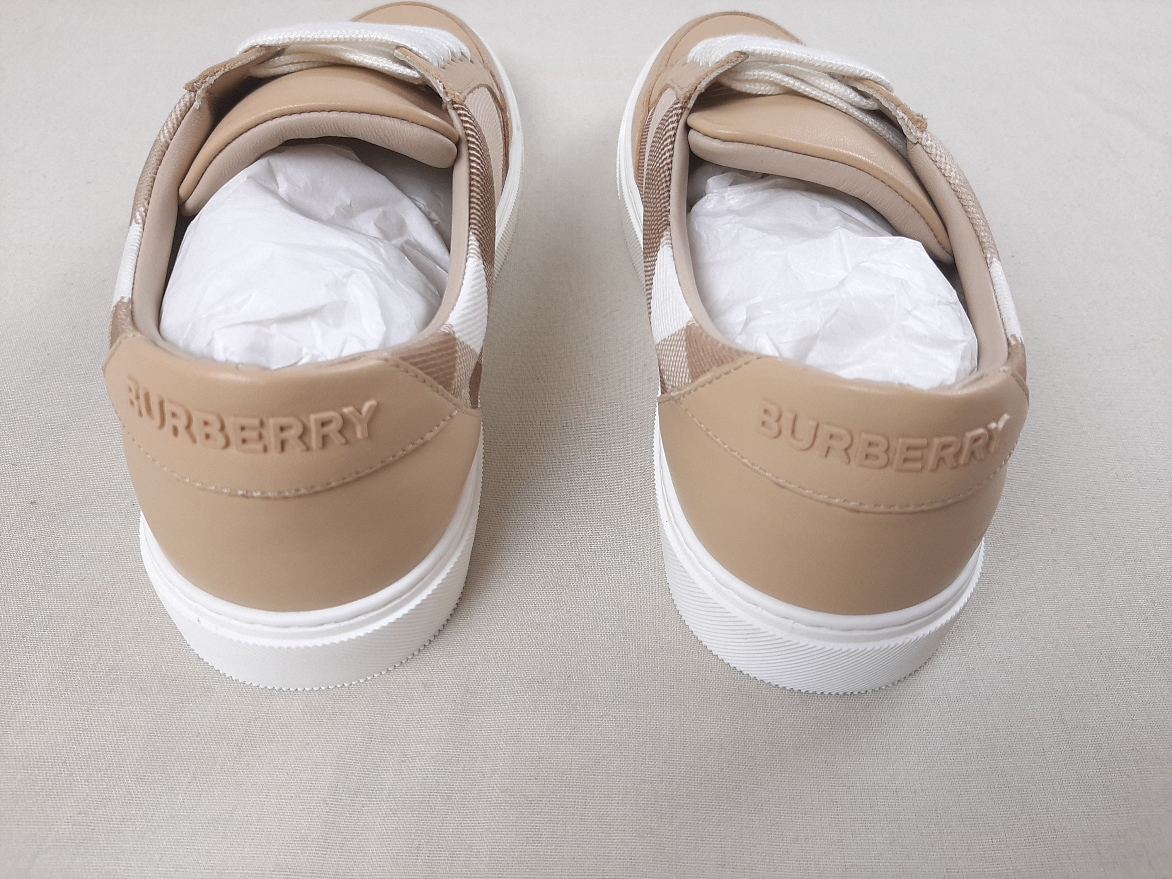 Burberry Burberry Salmond Check Sneakers Beige Women's US 7 EU 37 Size US 7 / IT 37 - 8 Thumbnail