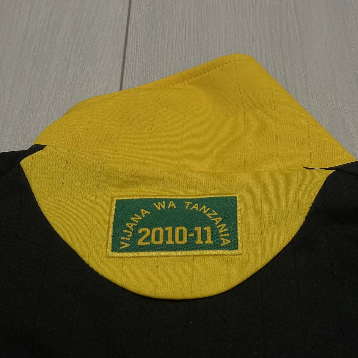Vintage Tanzania adidas vijana 2010 11 tee Shirt Jersey Size US M / EU 48-50 / 2 - 8 Thumbnail