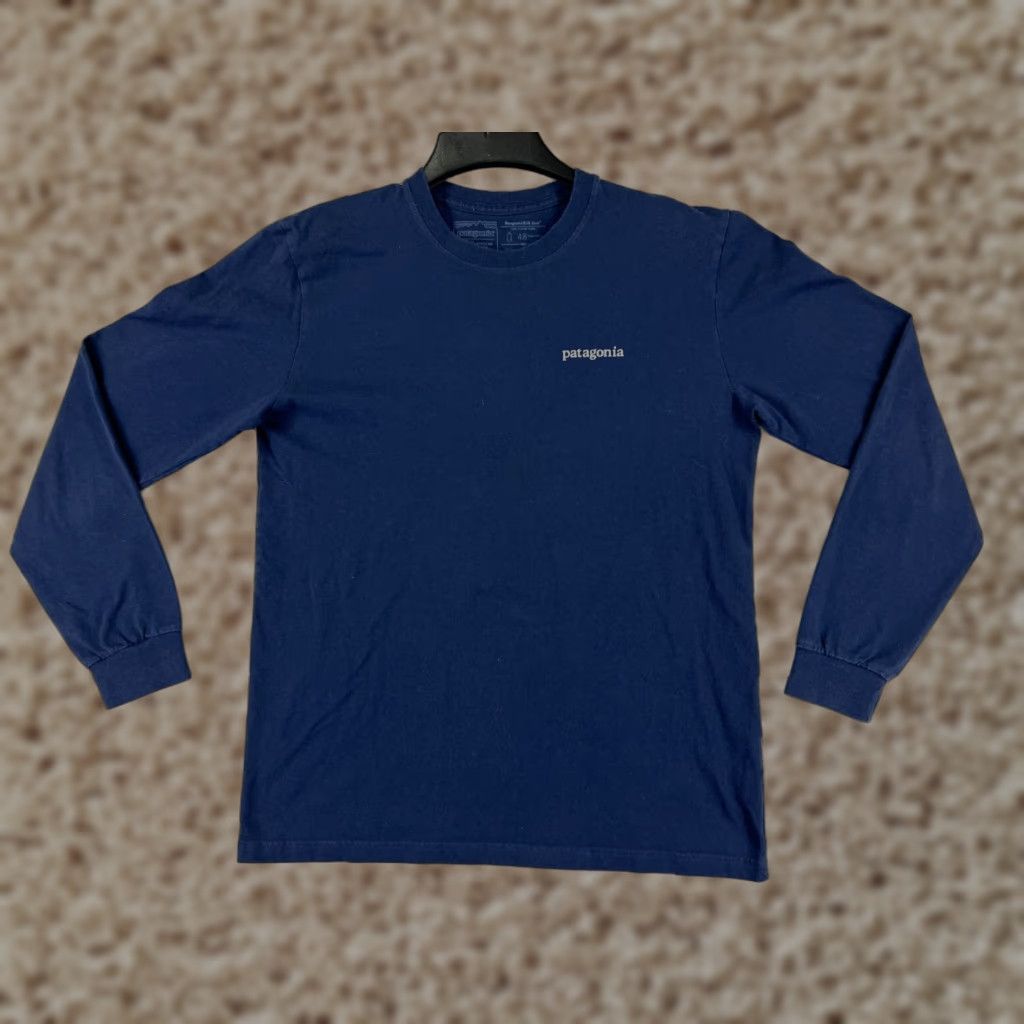 Patagonia Patagonia Shirt Men Small Blue Long Sleeve Crew Neck Polyester Jersey Logo All Seasons T-Shirt Mens Size US S / EU 44-46 / 1 - 1 Thumbnail