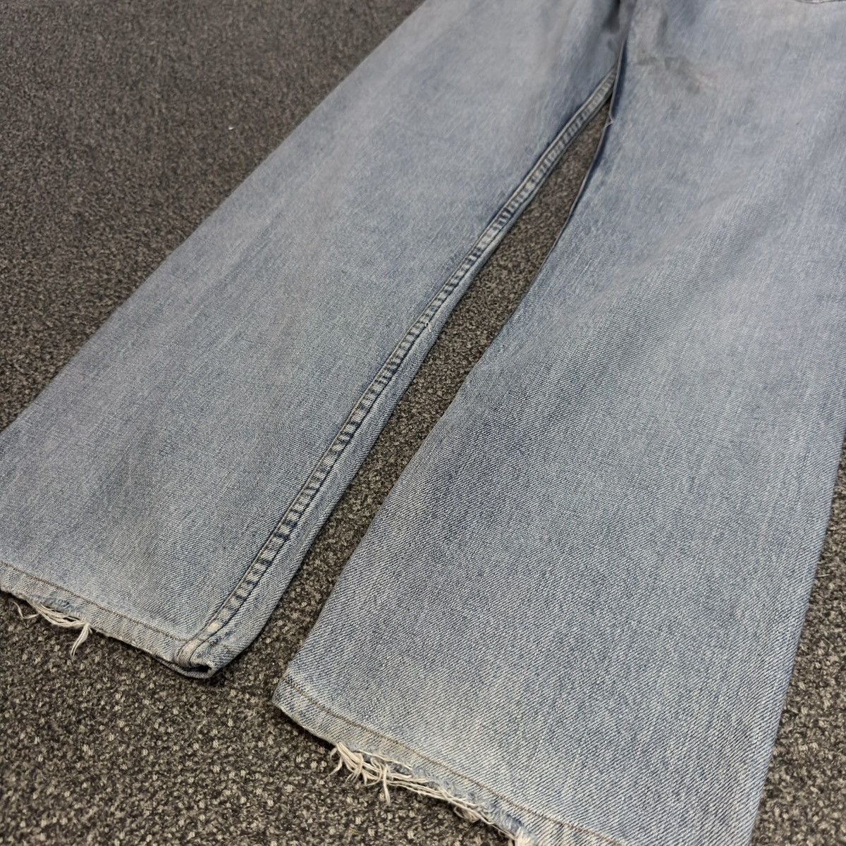 Levi's Vintage Clothing Vintage 90s Levis 509-0217 Faded Aging Denim Light Washed Size US 29 - 13 Thumbnail