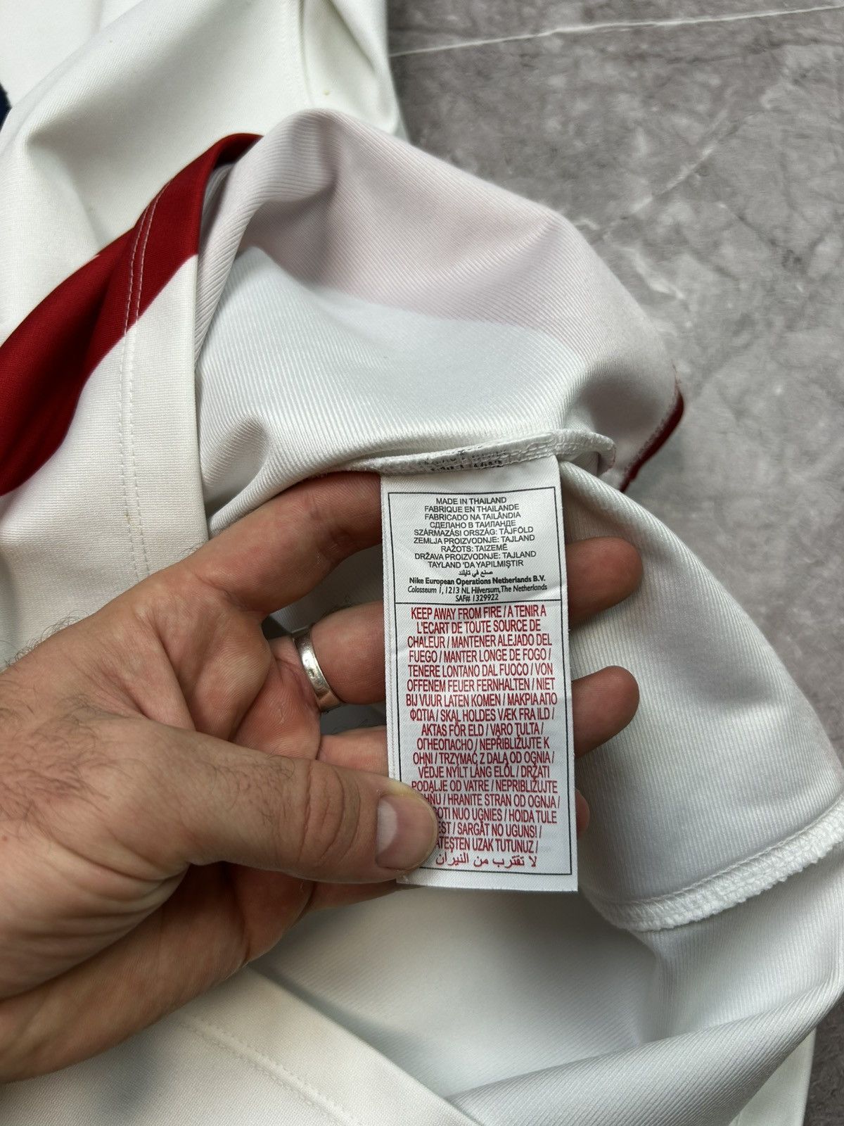 Nike Vintage Nike England Rugby Jersey Size US XL / EU 56 / 4 - 17 Thumbnail