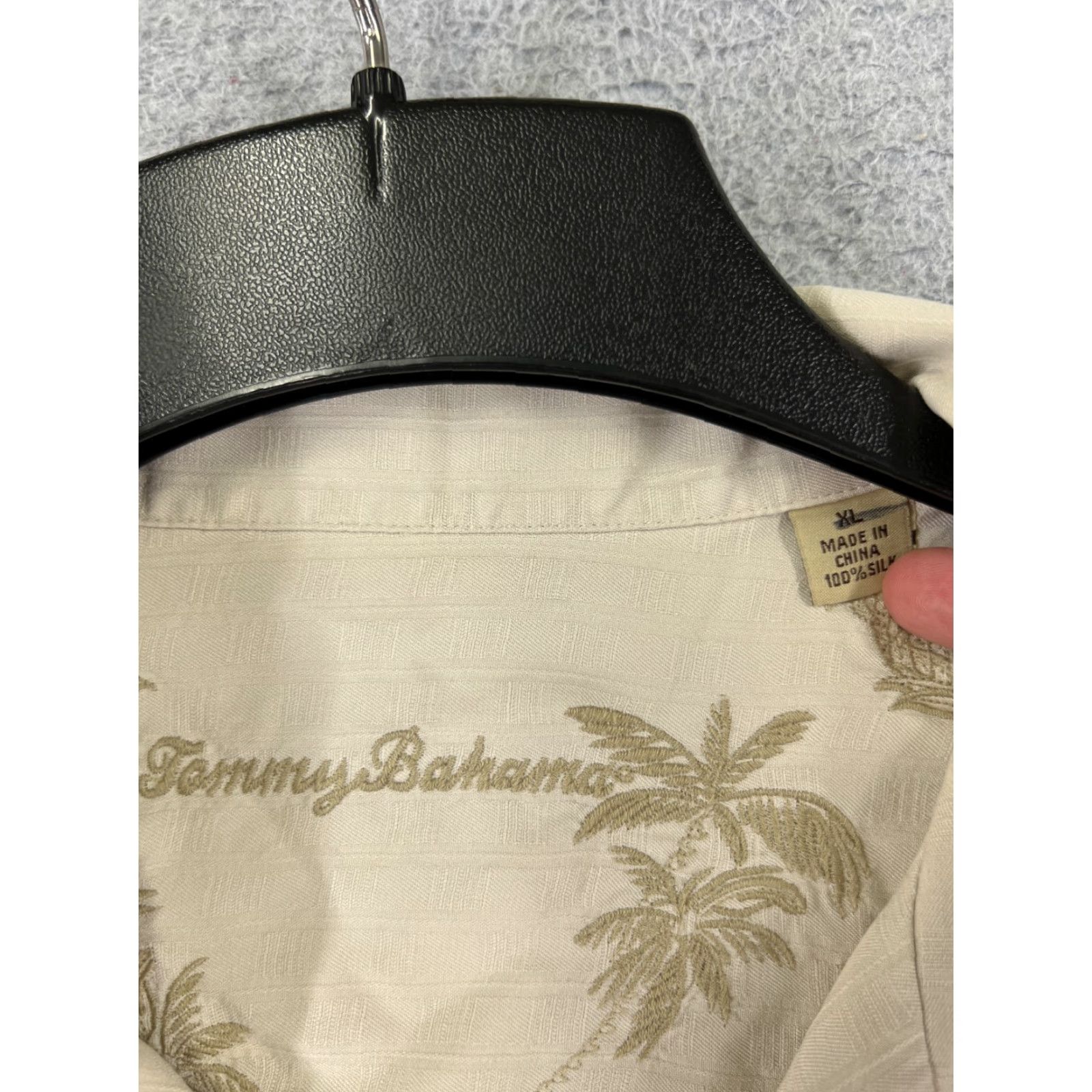 Tommy Bahama Tommy Bahama Shirt Men XL Beige Stripe 100% Silk Button Up Casual Hawaii Aloha Resort Beach Shirt Size US XL / EU 56 / 4 - 7 Thumbnail