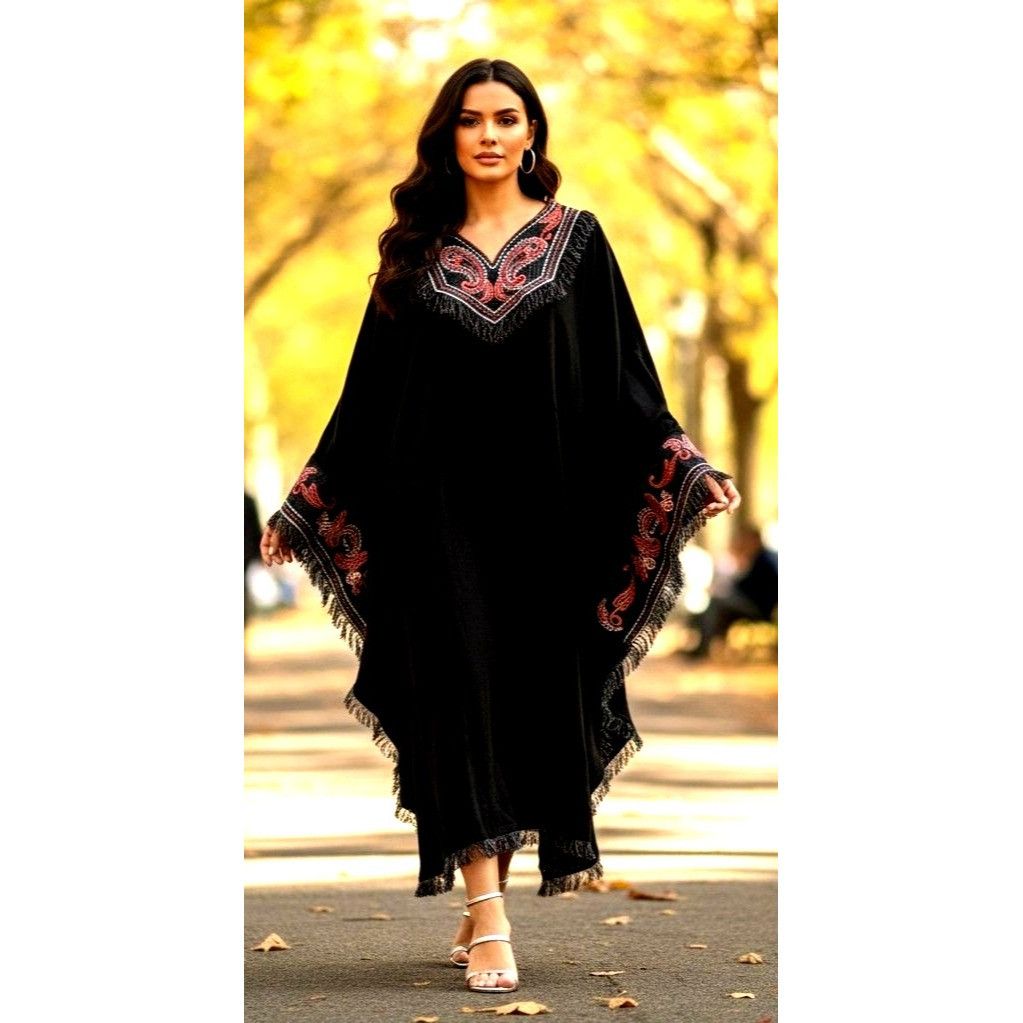 Other Royal Class Poncho Shawl Cape One Size Black Embellished Fri Size ONE SIZE - 1 Thumbnail