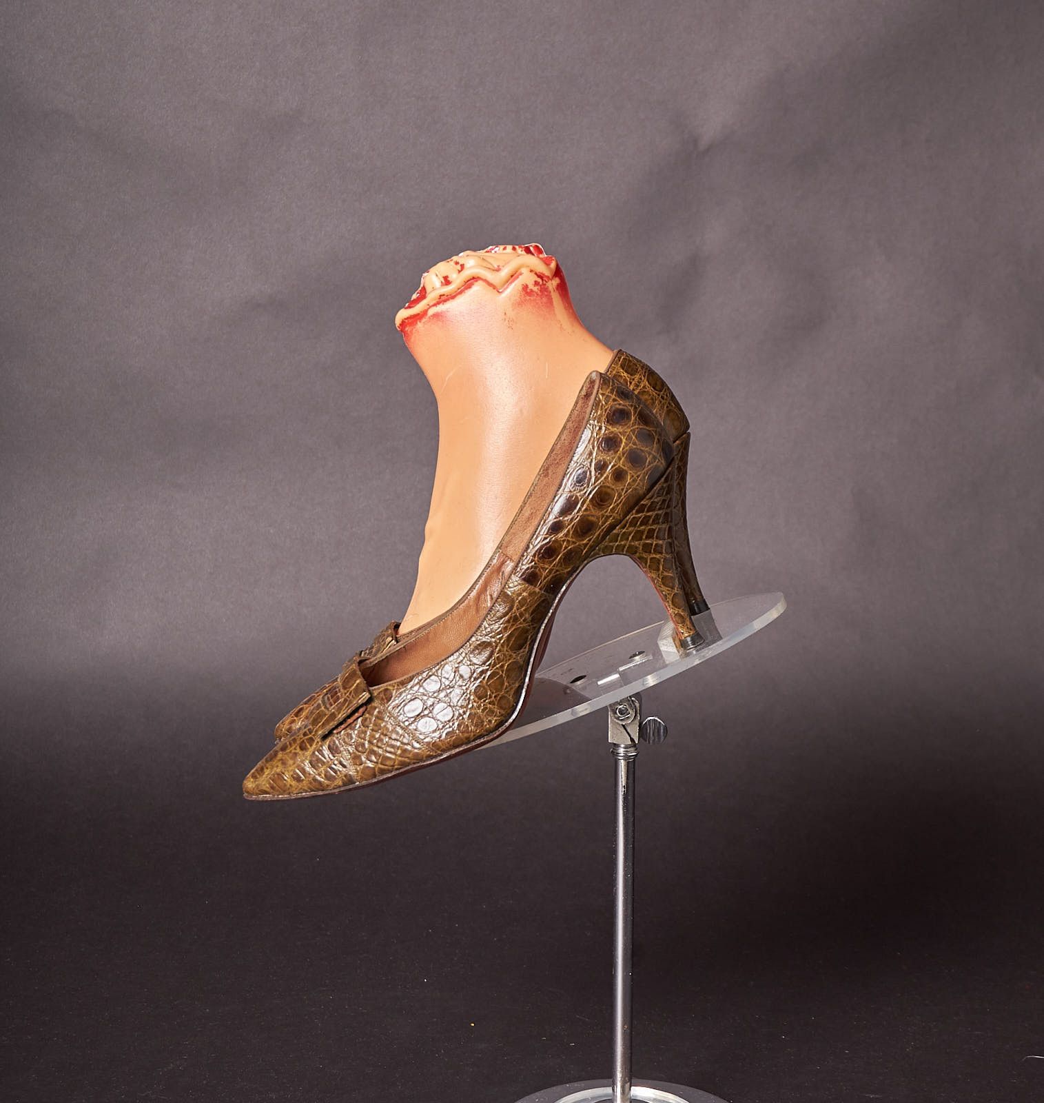 Vintage 1960s Olive Green Pressed Leather Skin Pumps Heels Shoes Size US 6.5 / IT 36.5 - 3 Thumbnail