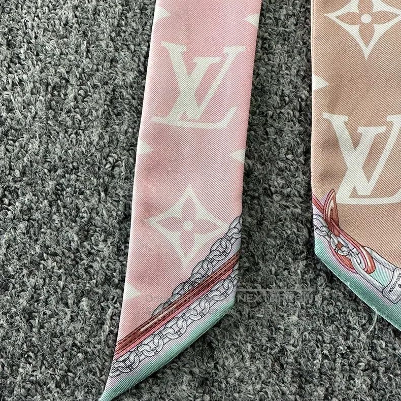 Louis Vuitton Louis Vuitton Old Flower Scarf Size ONE SIZE - 5 Thumbnail