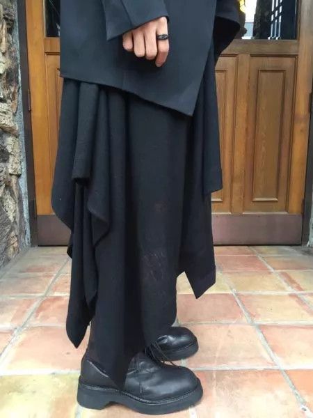 Julius Julius 7 100% Wool Asymmetric Drape LS Tee size 2 (16 AW) Size US M / EU 48-50 / 2 - 5 Thumbnail
