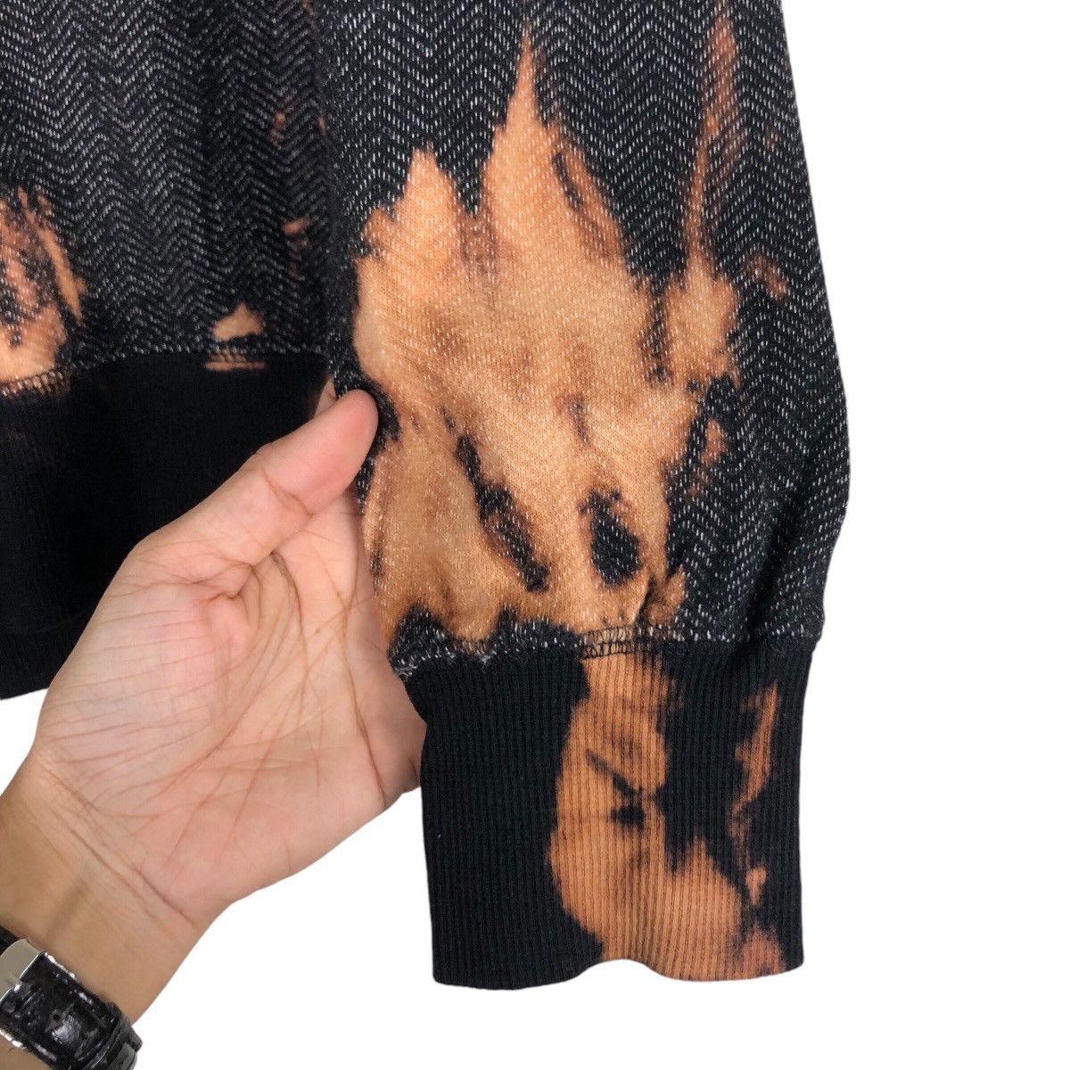 Japanese Brand Custom Bleach Sweatshirt Black Orange Rare Size US S / EU 44-46 / 1 - 7 Thumbnail