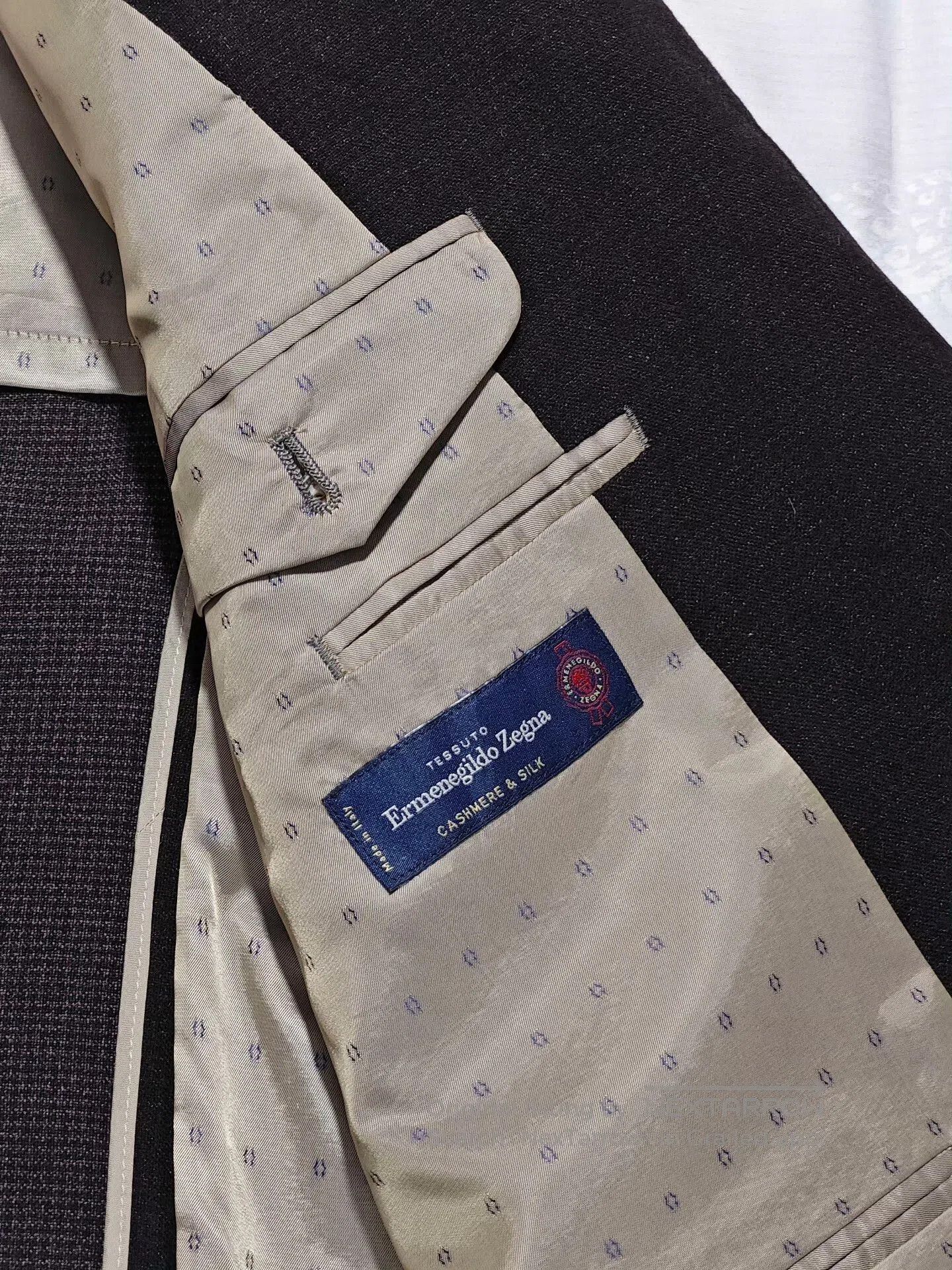 Ermenegildo Zegna Custom Italian Zegna Cashmere Silk Suit. Size US M / EU 48-50 / 2 - 7 Thumbnail