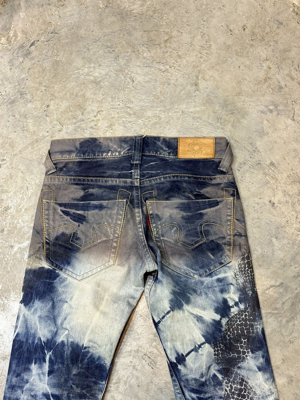 Tornado Mart Tornado Mart 00s flare denim pants with snake pattern Size US 30 / EU 46 - 4 Thumbnail
