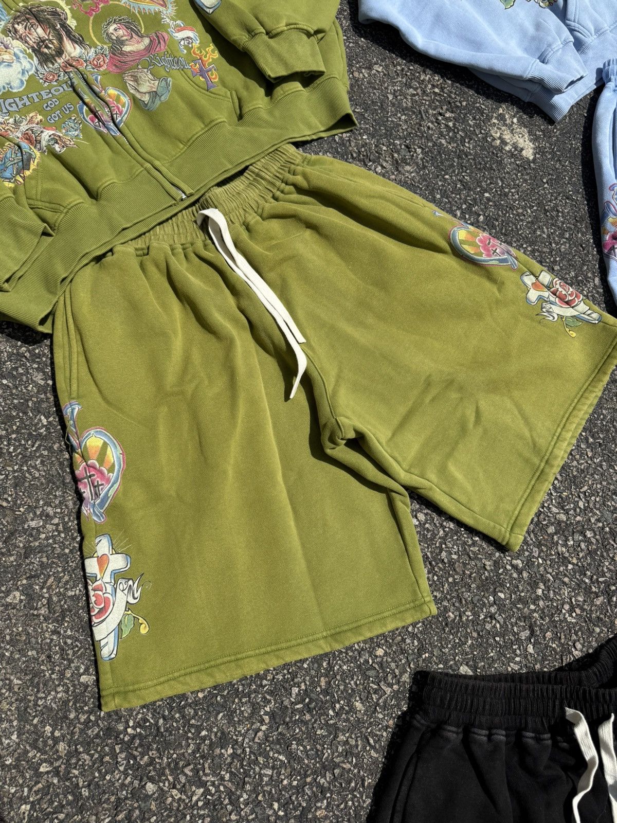 Other We Are Righteous Shorts Size Medium Size US 32 / EU 48 - 2 Thumbnail
