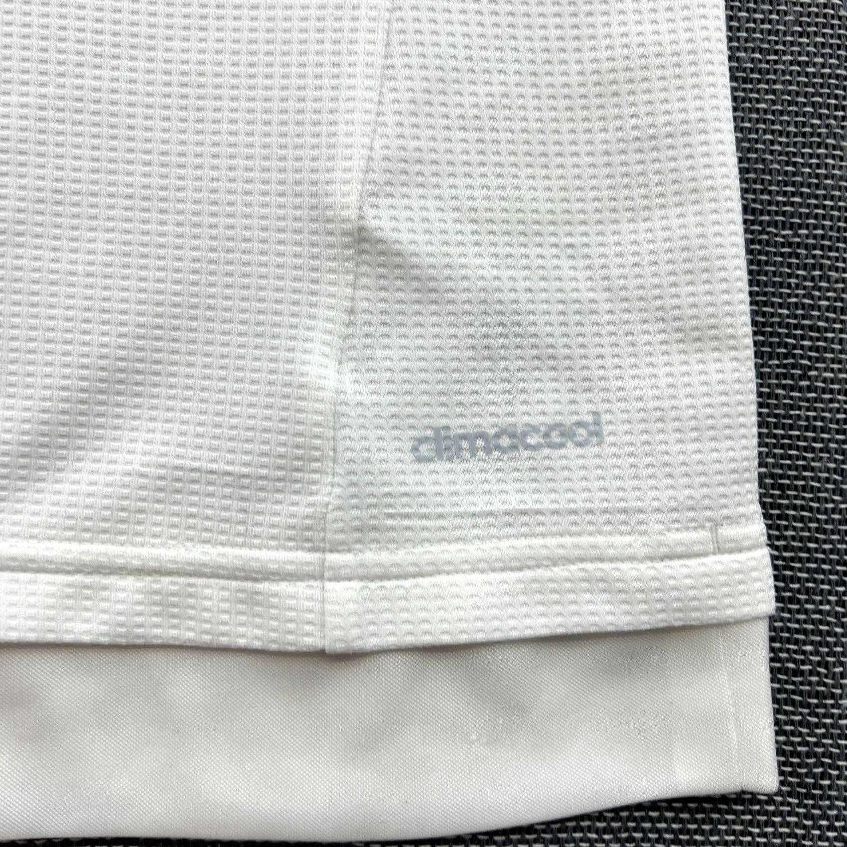 Adidas adidas Real Madrid 2015 2016 Home Football Jersey Mens Small White T-Shirt Short Sleeve Mockup Adult FIFA 2014 Size US S / EU 44-46 / 1 - 7 Thumbnail