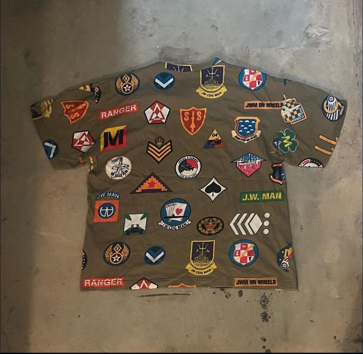 Comme des Garcons × Junya Watanabe Junya watanabe S/S 04’ “badge” shirt Size US S / EU 44-46 / 1 - 2 Thumbnail