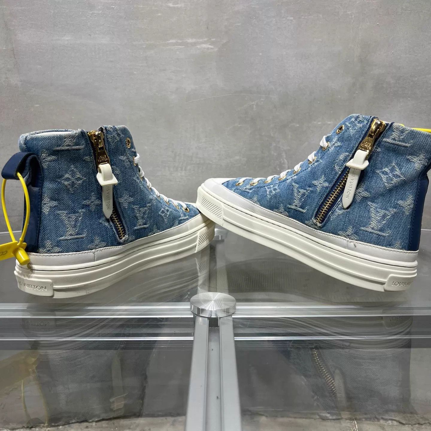 Louis Vuitton LV Monogram Blue Denim High-Top Sneaker UK3/EUR37 Size US 6.5 / IT 36.5 - 5 Thumbnail