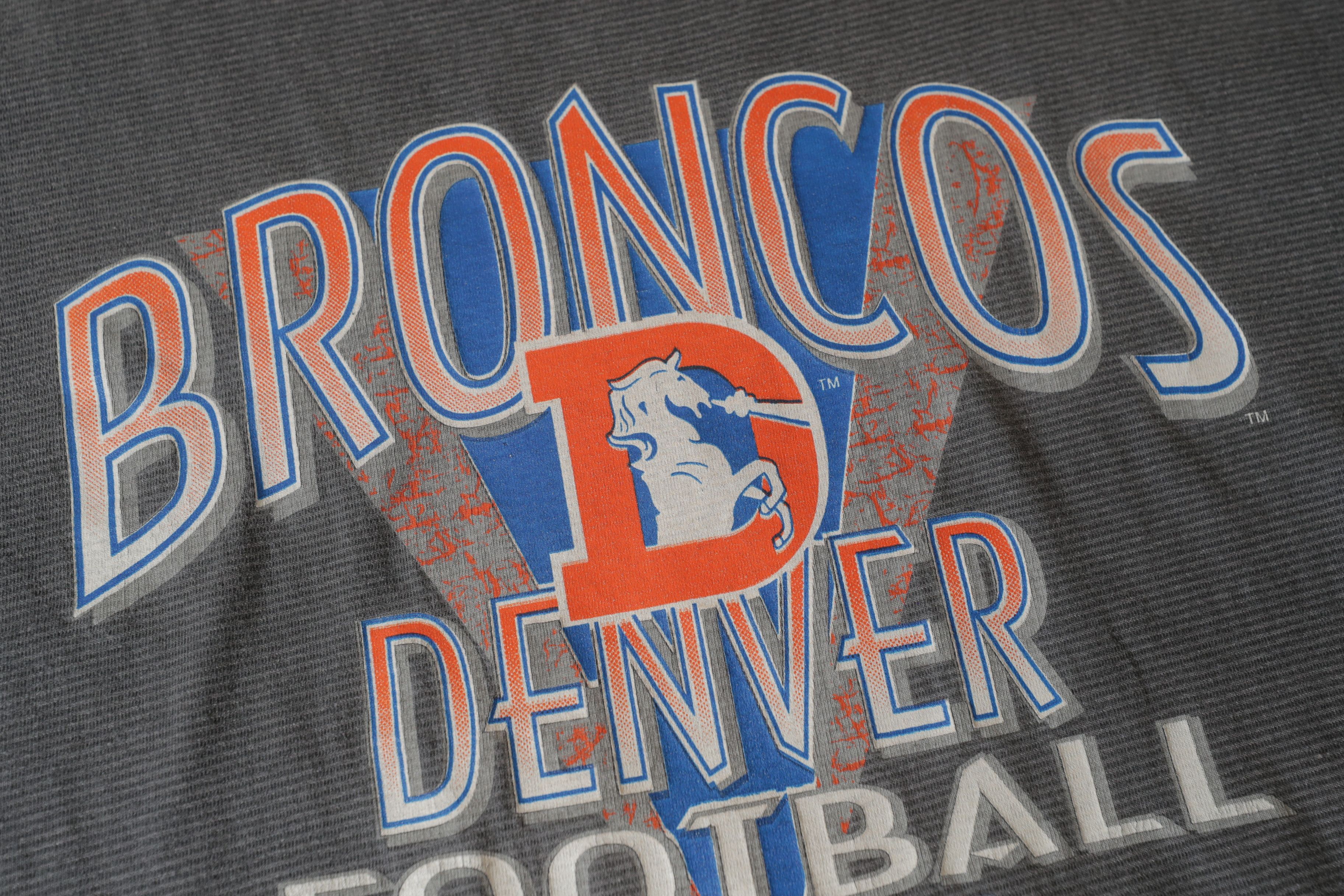 Vintage Vintage Trench 1994 Denver Broncos Tee (XL) Size US XL / EU 56 / 4 - 6 Thumbnail