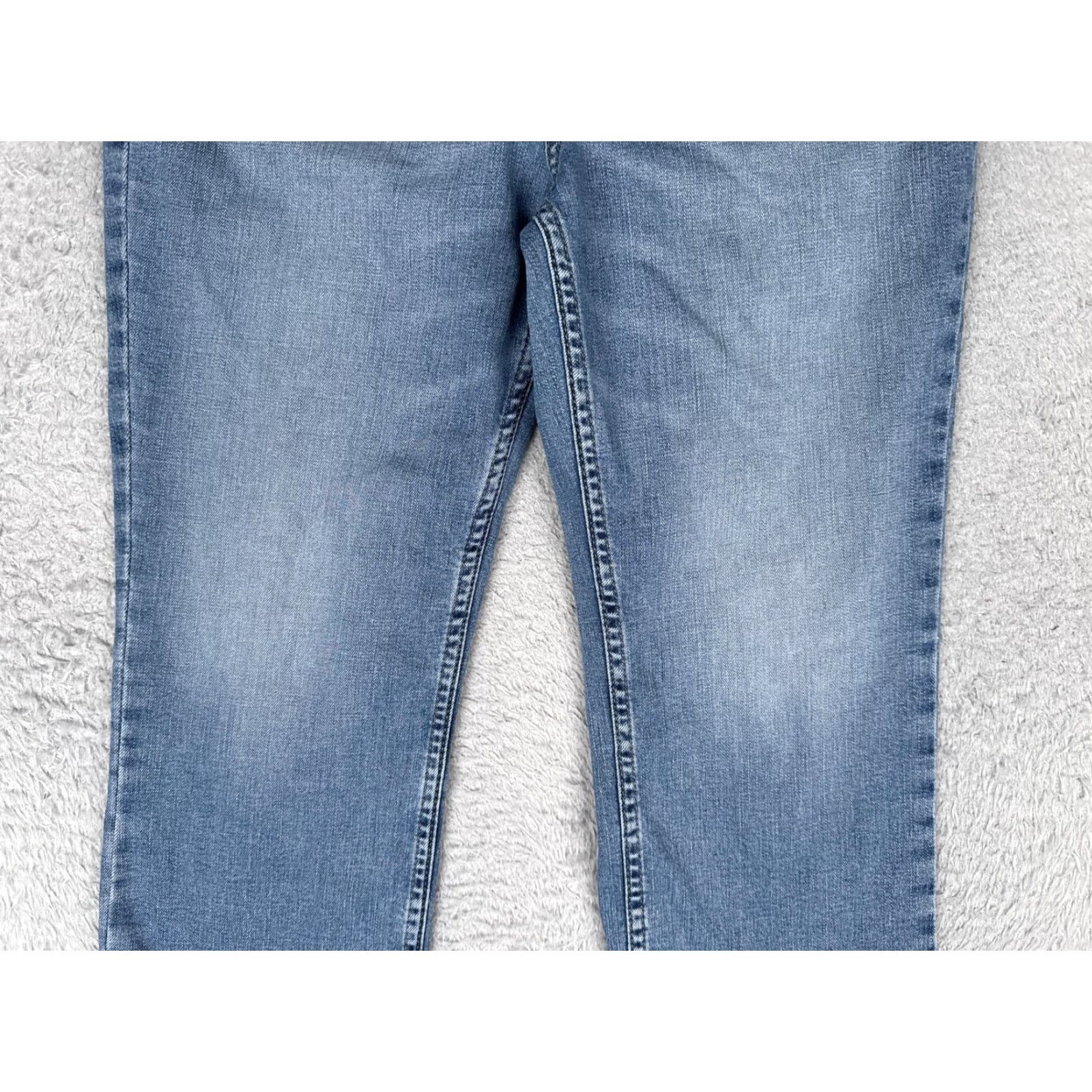Lee Lee Capri Jeans Womens 8M Blue Med Wash Mid Rise Stretch Crop Denim 26x21 Jeans Womens Capris 90s Mens? Size 30" / US 8 / IT 44 - 3 Thumbnail