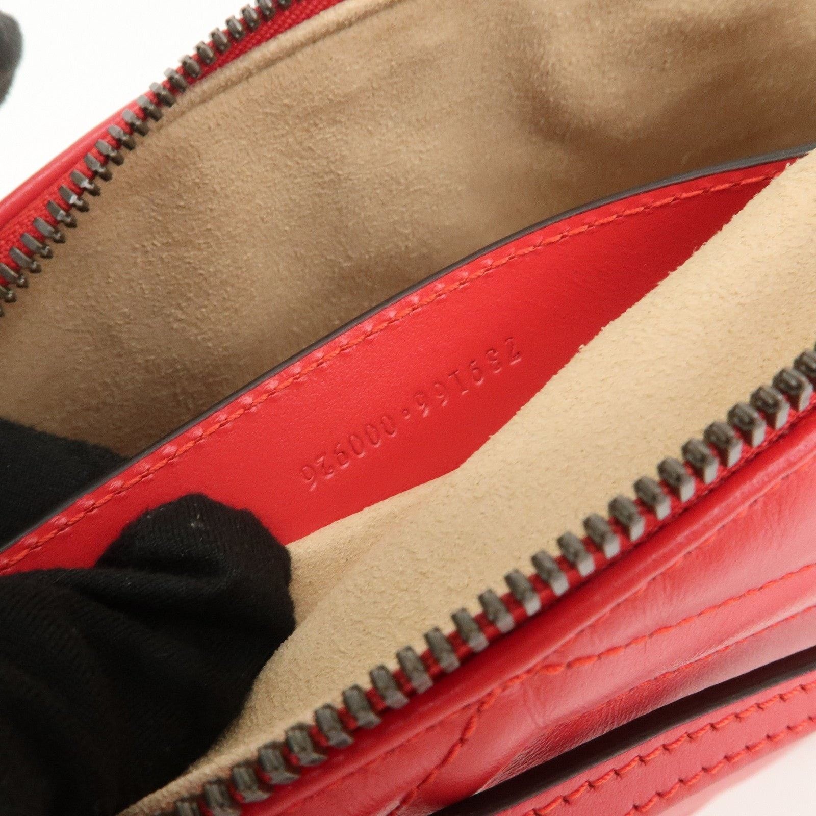 Gucci Gucci GG Marmont Matelasse Leather Shoulder Bag Red Size ONE SIZE - 8 Thumbnail