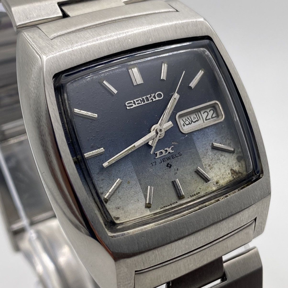 Seiko Vintage Seiko DX 6106 Automatic Men’s Wristwatch Size 36 - 1 Thumbnail