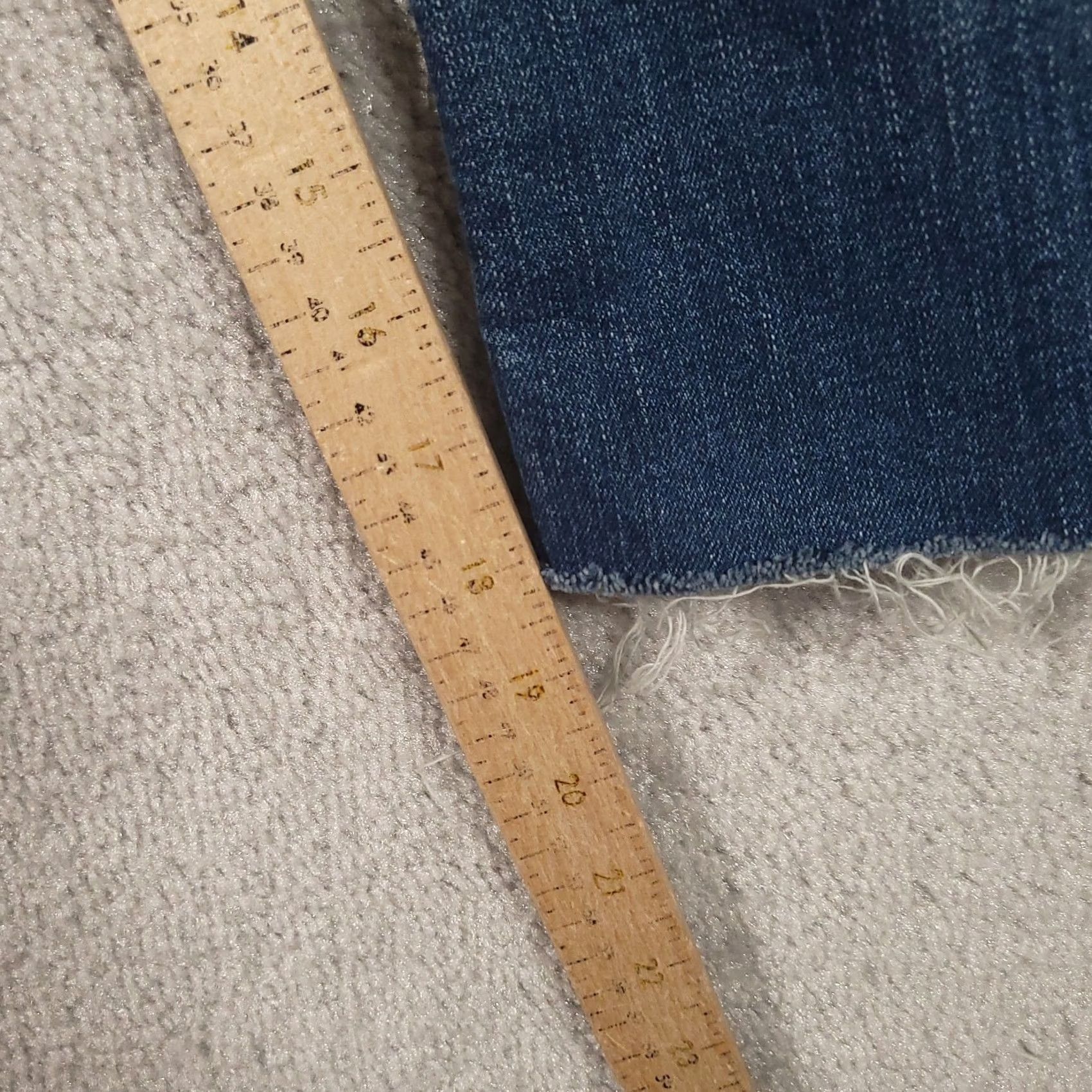 Silver Jeans Co. VINTAGE Silver Capri Womens 32 Blue Aiko Cut Off Jean Denim Distressed 18" Inseam Size 24" / US 00 / IT 34 - 6 Thumbnail