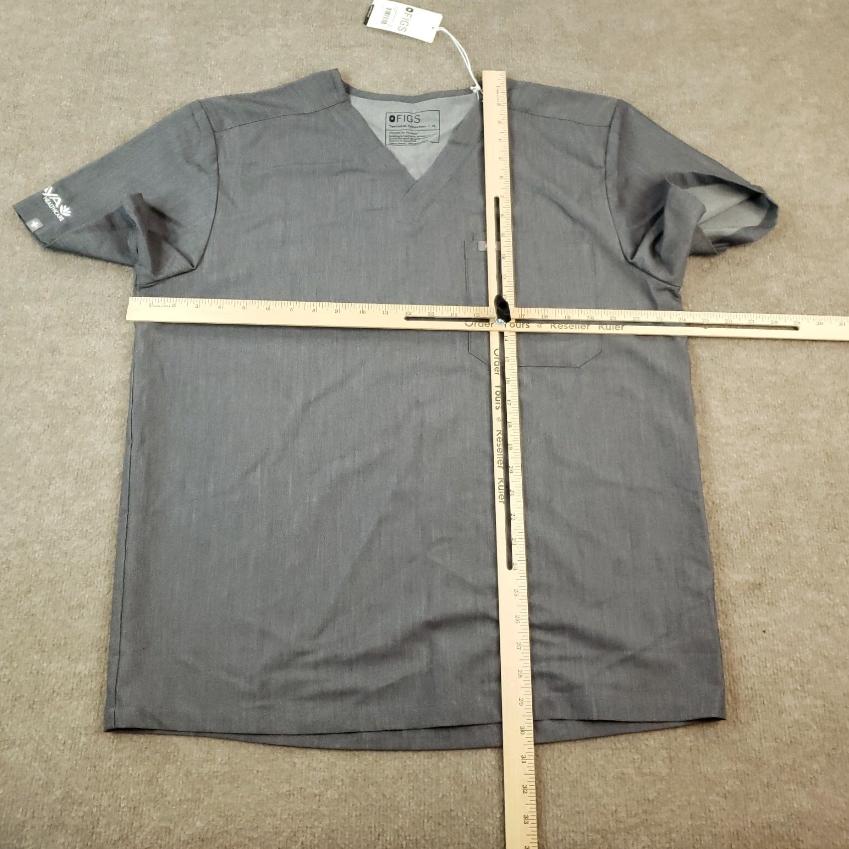 Vintage FIGS Scrub Top Men's XL Gray V-Neck Short Sleeve Stretch with Pockets Medical Apparel Size US XL / EU 56 / 4 - 2 Thumbnail