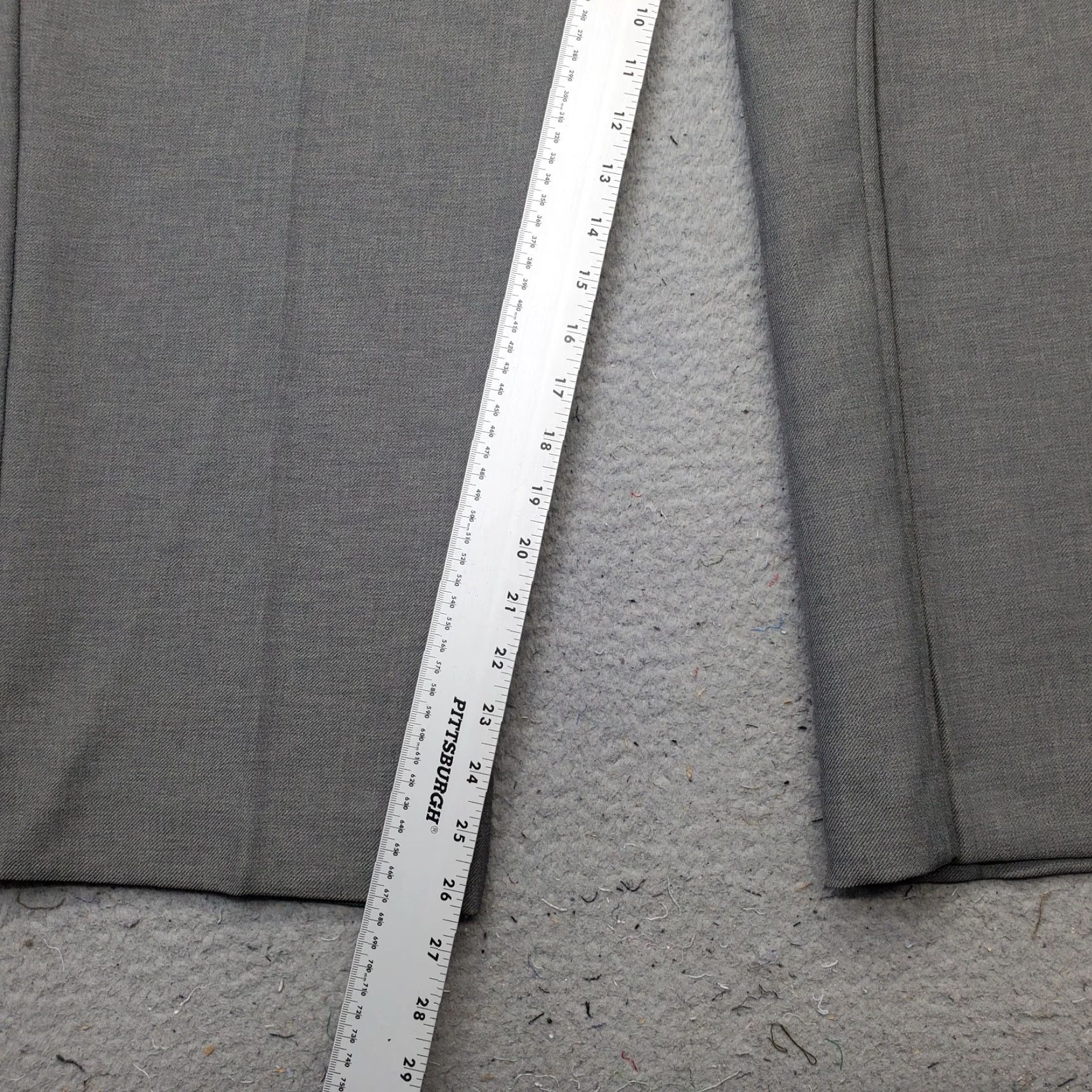 Vintage Alfred Dunner Crop Pants Womens Size 18W Gray Elastic Waist Pockets Cropped 100% Polyester Classic Fit -NWT- Size 40" / US 18 - 4 Thumbnail