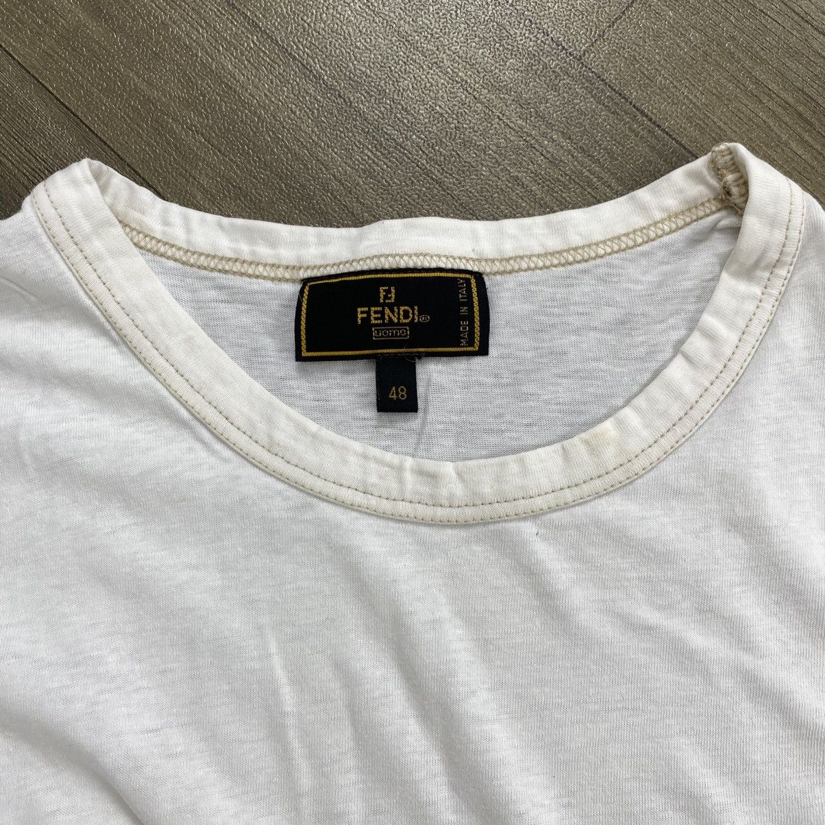 Fendi Vintage Fendi Italy Logo Pocket Design Tee Luxury Size US M / EU 48-50 / 2 - 4 Thumbnail
