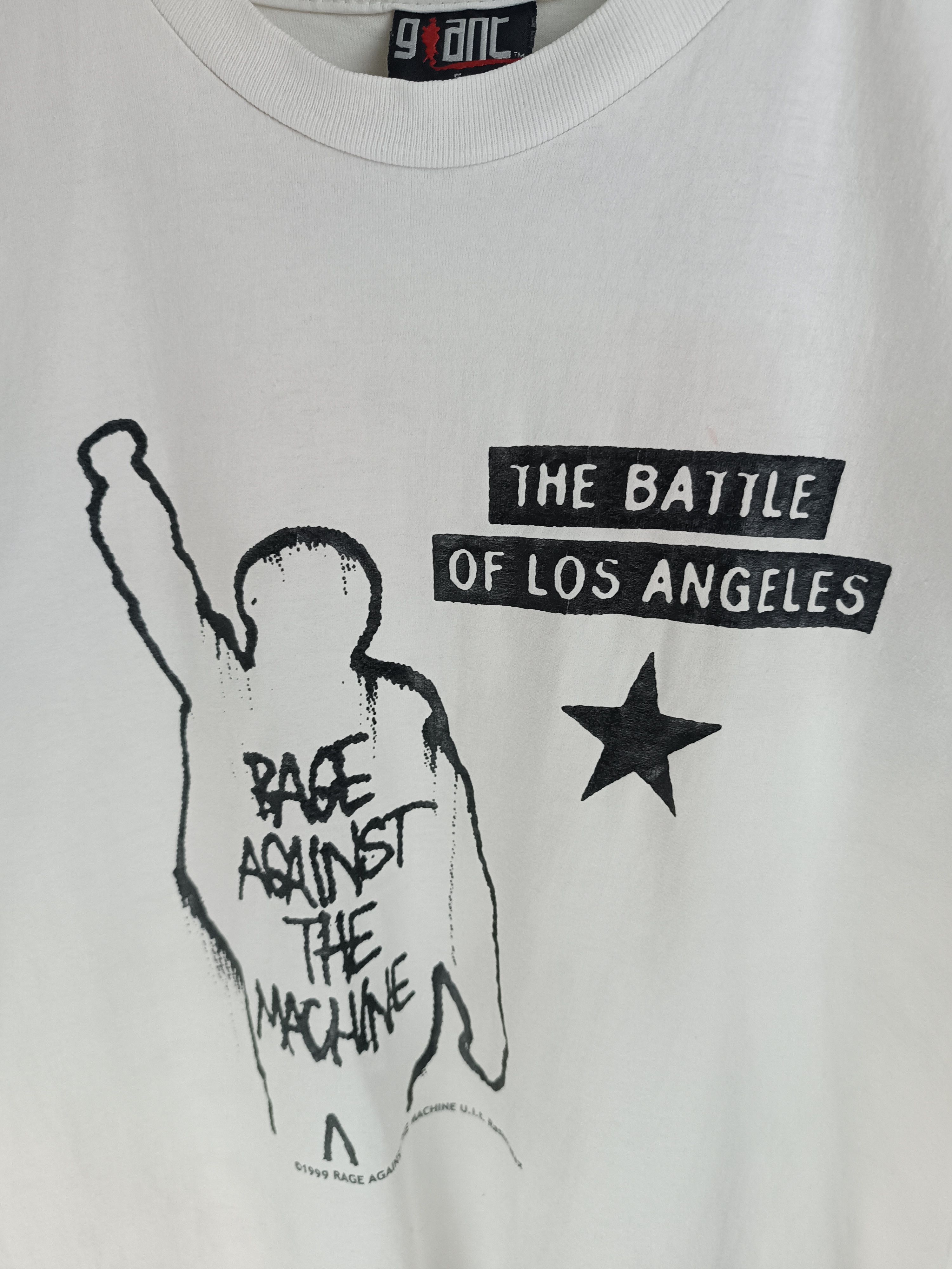 Band Tees VINTAGE '99 RAGE AGAINST THE MACHINE 'BATTLE LOS ANGELES' TS Size US S / EU 44-46 / 1 - 13 Thumbnail