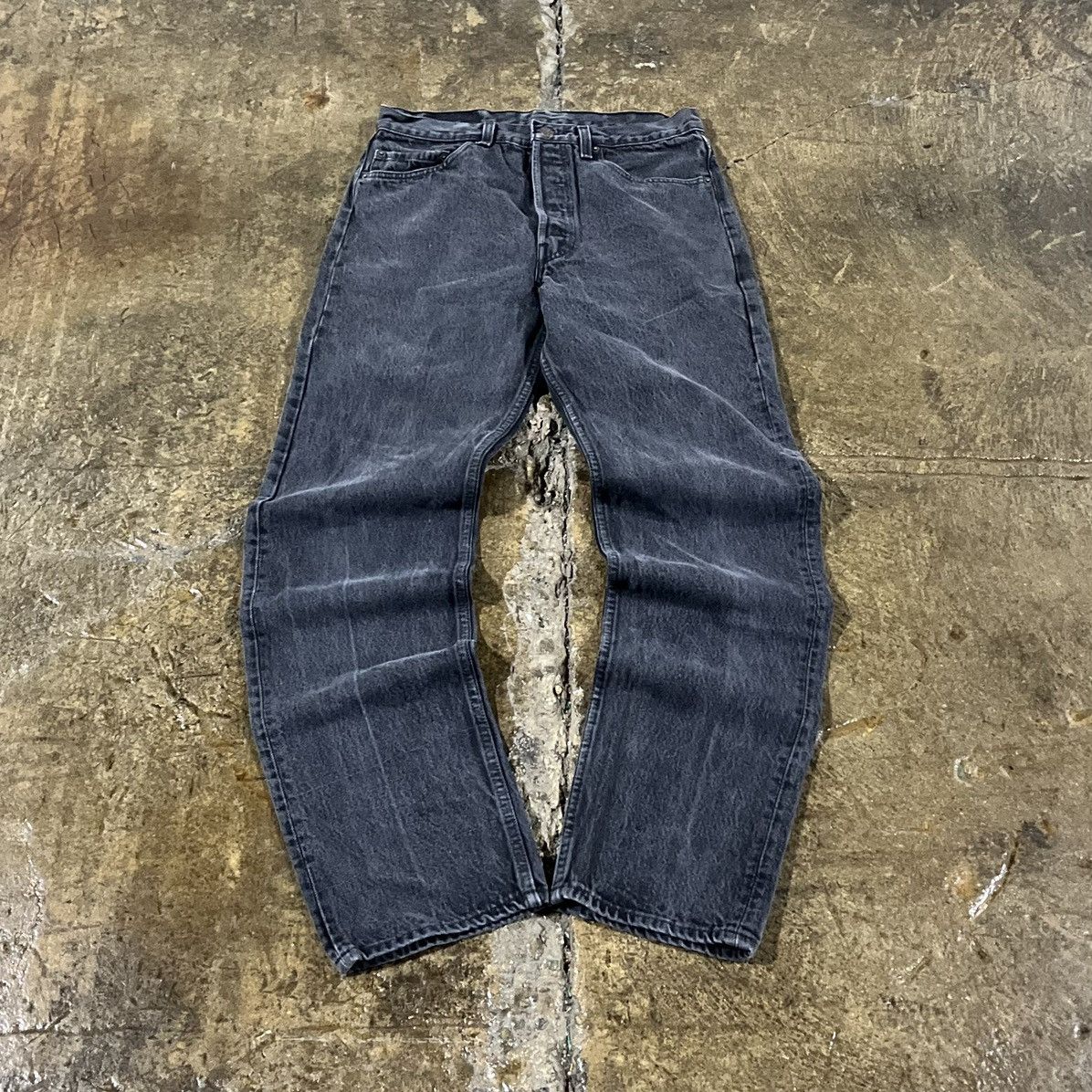 Levi's × Vintage Crazy Vintage 90s Levi's 501 Button Fly Made In USA Jeans Size US 30 / EU 46 - 2 Thumbnail